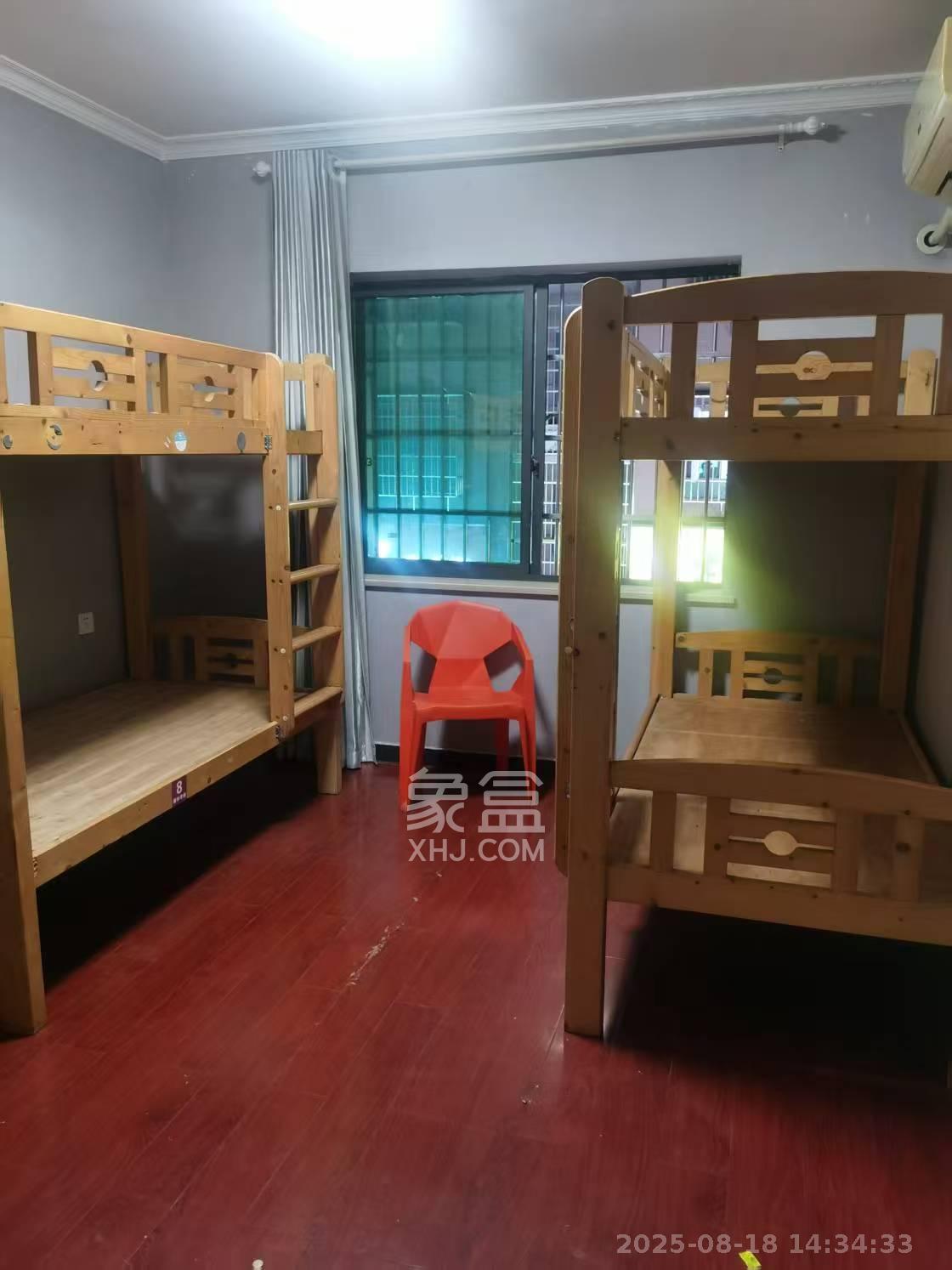 大桥四区 3室2厅1卫 2200.0元/月 大桥四区 3室2厅1卫 2200.0元/月室内图