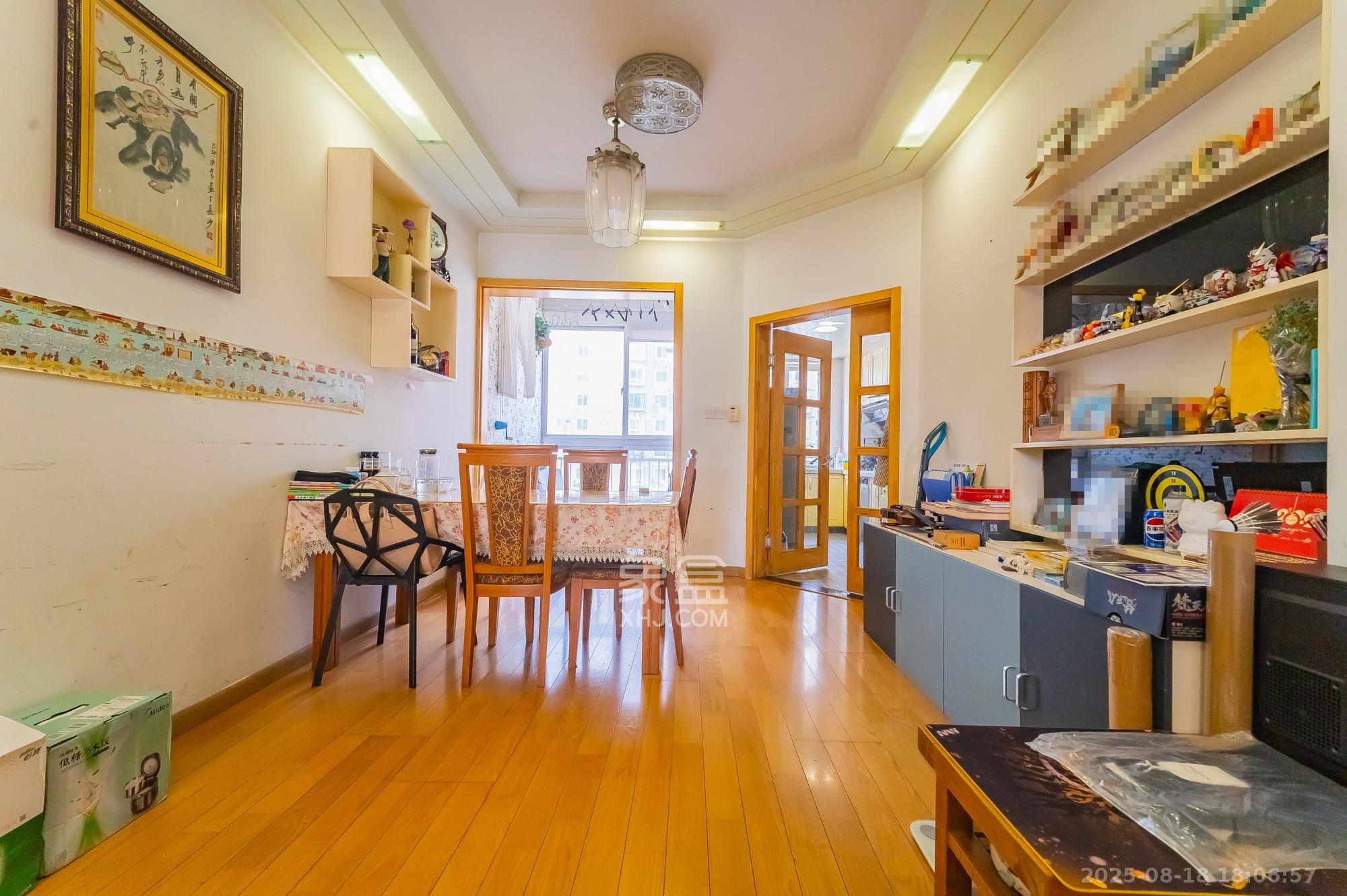 陶然居  4室2厅2卫    138.0万 陶然居  4室2厅2卫    138.0万客厅