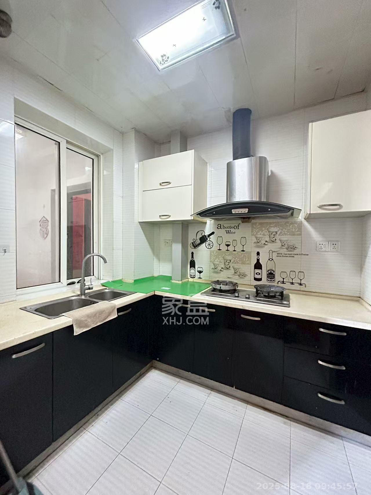 红区抽屉  3室2厅2卫    2800.0元/月室内图