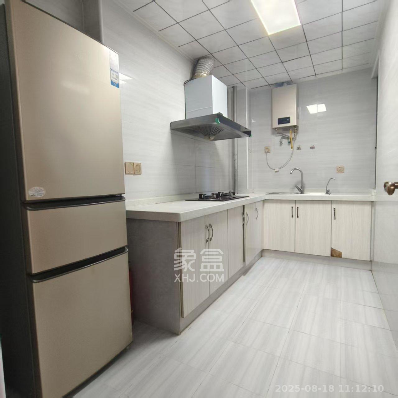 中建悦和城  3室2厅2卫    2500.0元/月 中建悦和城  3室2厅2卫    2500.0元/月室内图