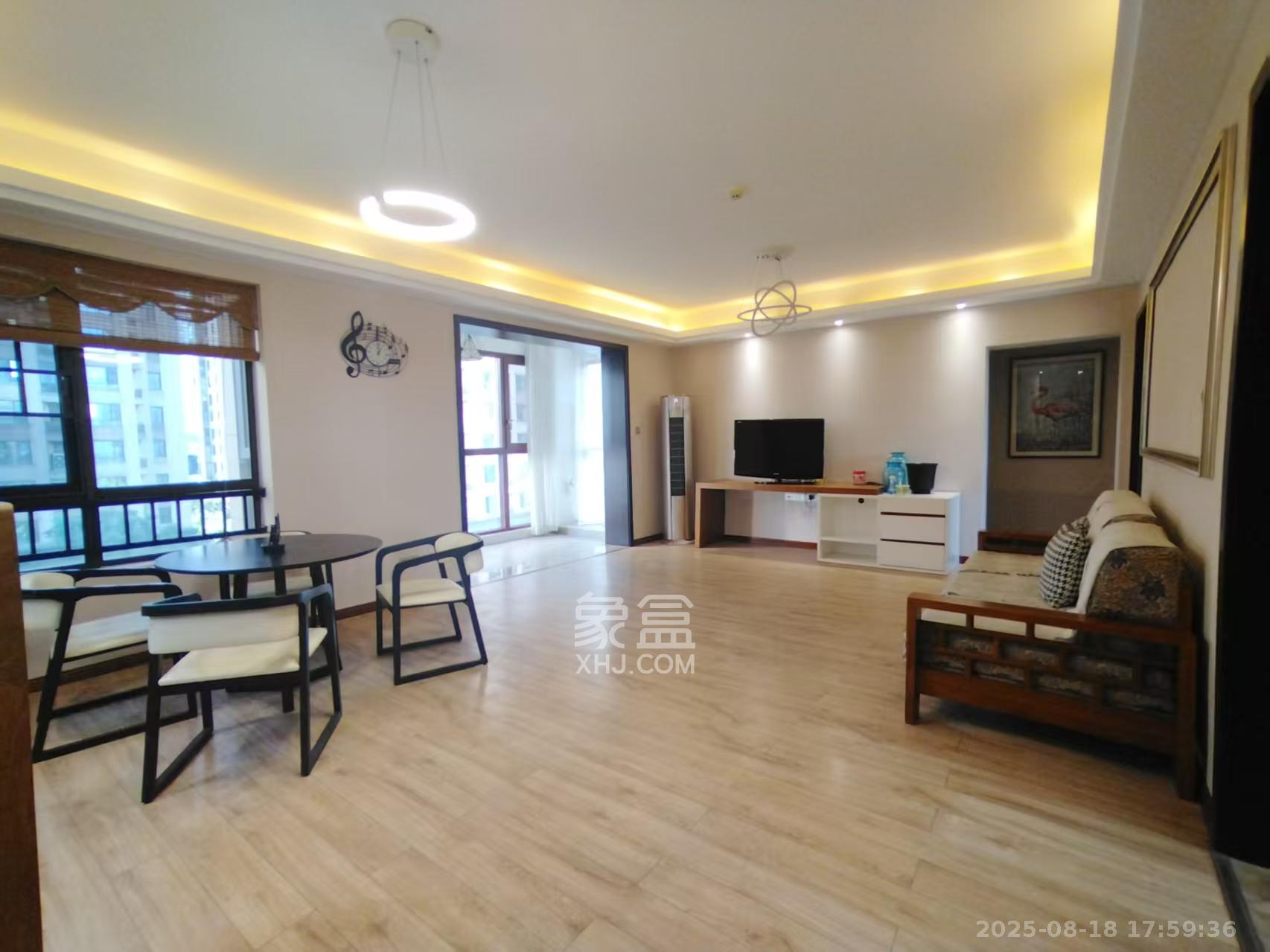 世茂外滩里(世茂铂翠湾三期) 4室2厅2卫 4600.0元/月 世茂外滩里(世茂铂翠湾三期) 4室2厅2卫 4600.0元/月室内图