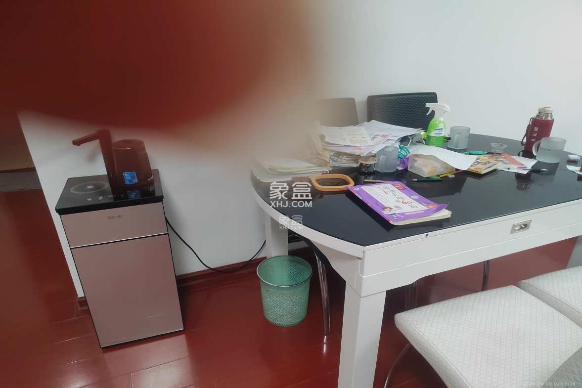 鄱阳小区  3室2厅2卫    2000.0元/月 鄱阳小区  3室2厅2卫    2000.0元/月室内图