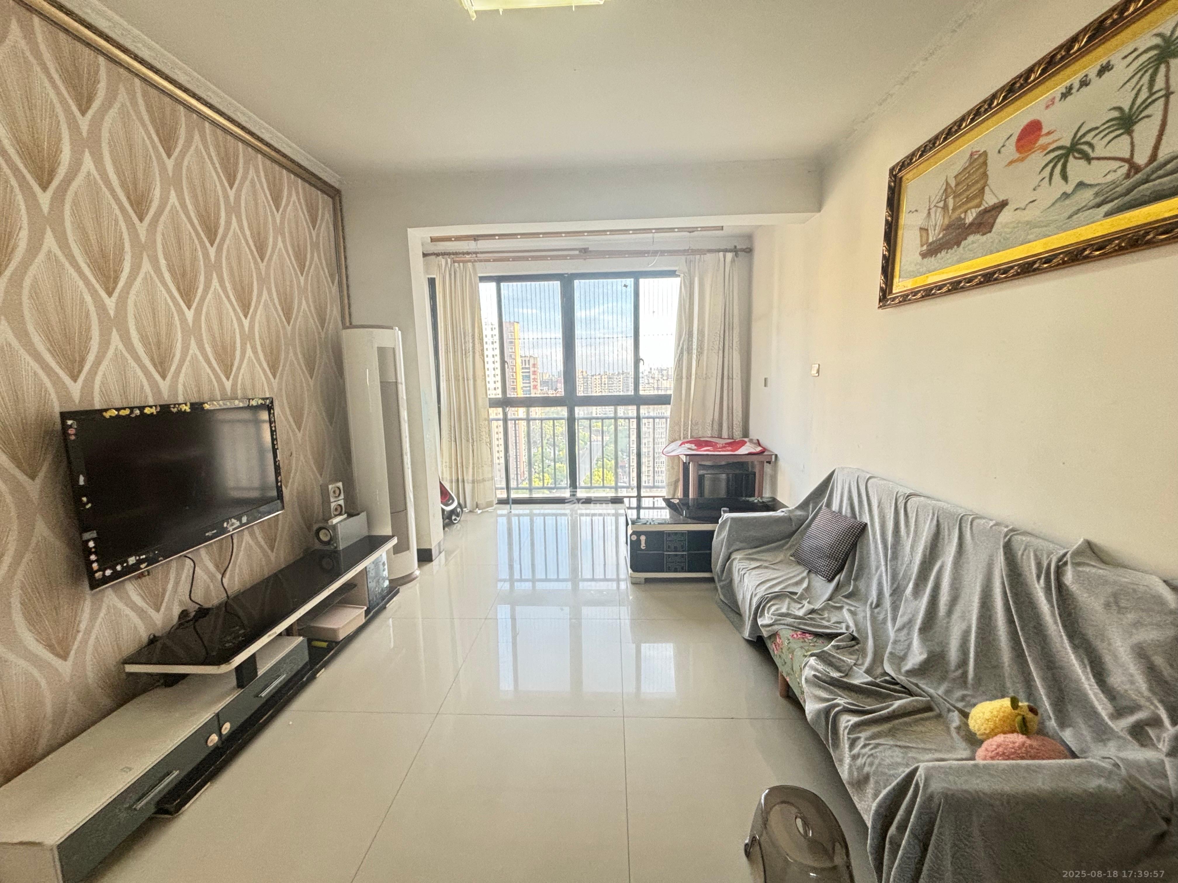 青园 3室2厅1卫 2400.0元/月 青园 3室2厅1卫 2400.0元/月室内图