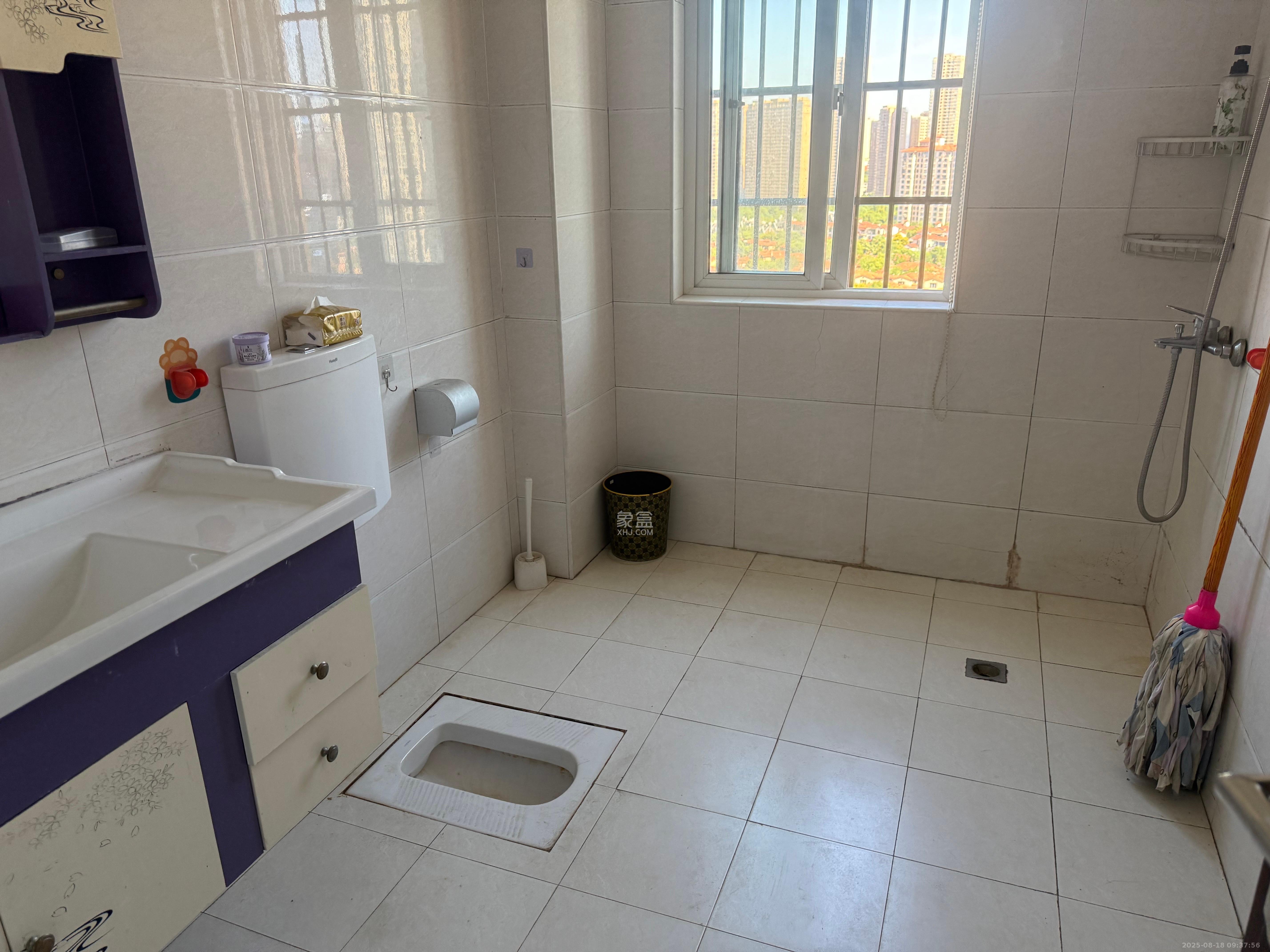 湘府十城(汇财御景湾新寓,汇财国际)  3室2厅2卫    2100.0元/月 湘府十城(汇财御景湾新寓,汇财国际)  3室2厅2卫    2100.0元/月室内图1