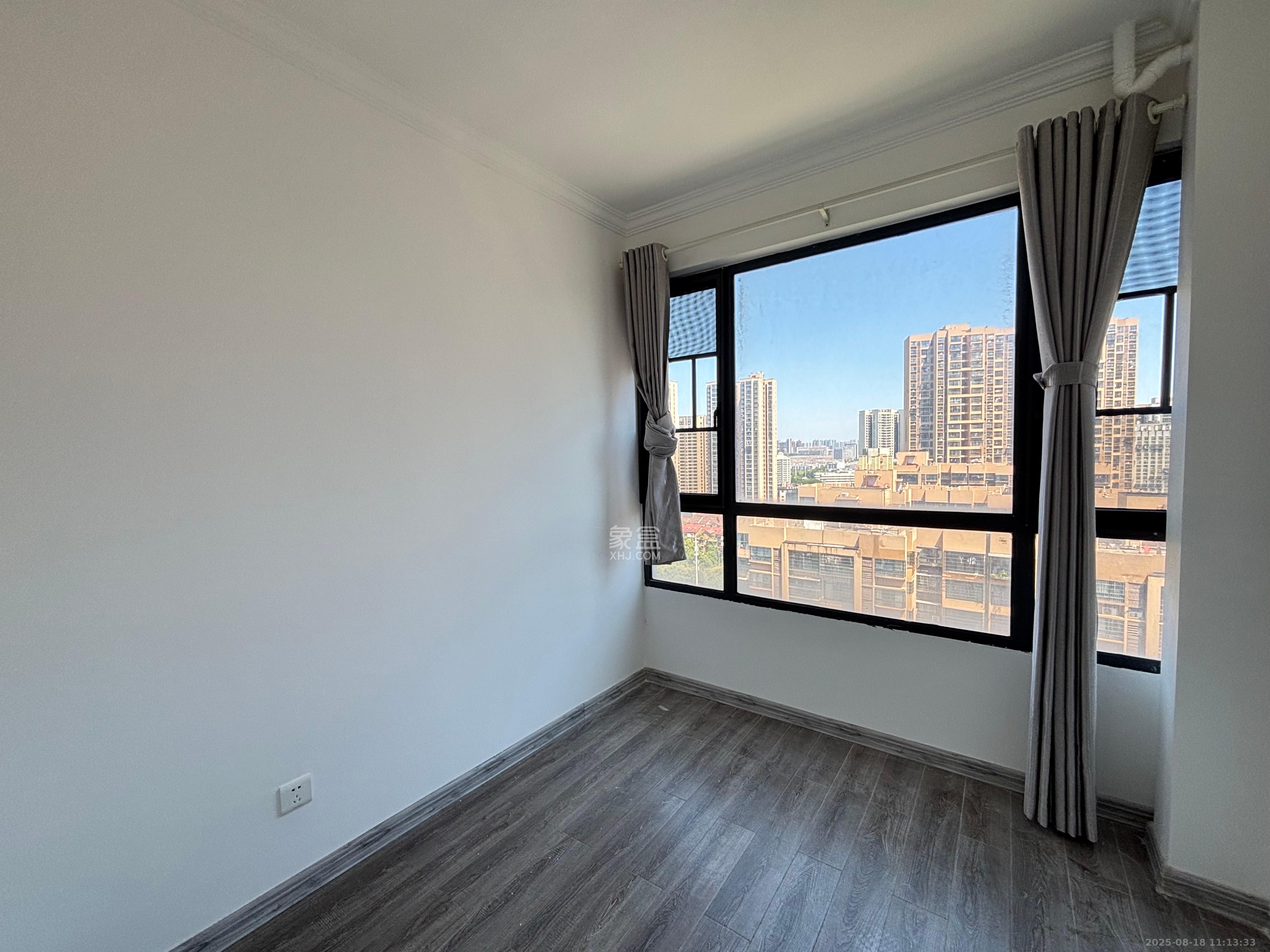 中国铁建梅溪青秀一期 4室2厅2卫 2800.0元/月 中国铁建梅溪青秀一期 4室2厅2卫 2800.0元/月室内图