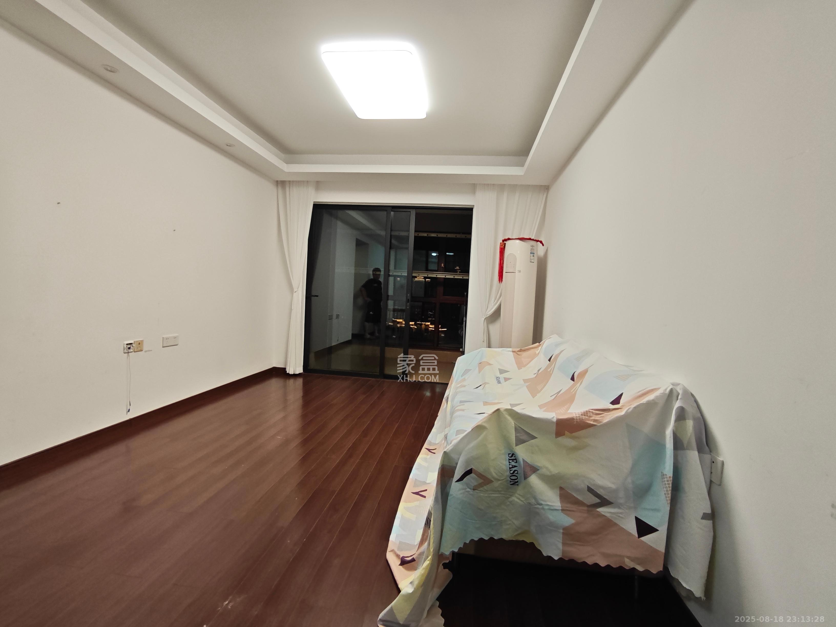 万科里金域国际  3室2厅2卫   3600.00元/月室内图