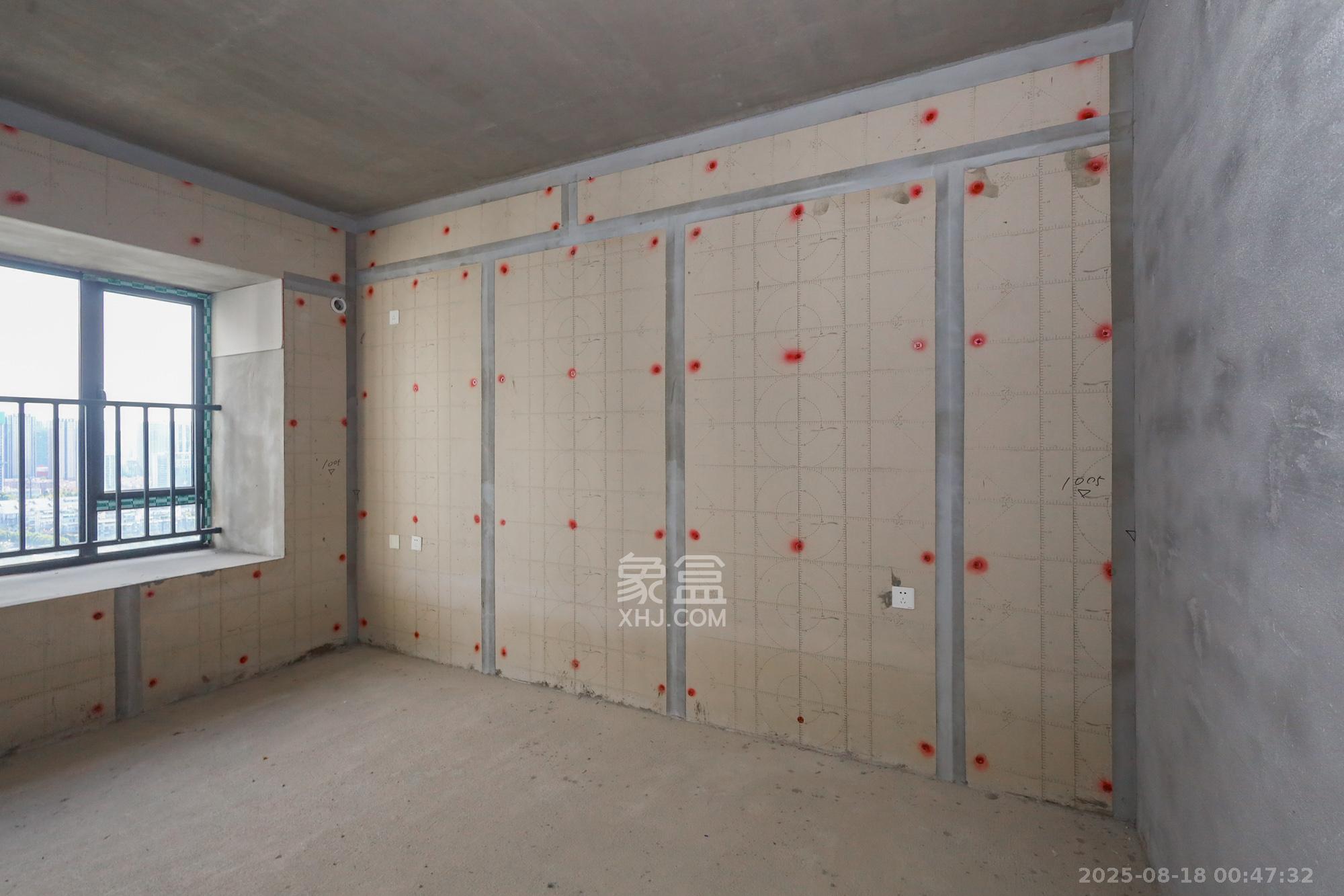 华杰天骄（滨江福源里）  4室2厅2卫    167.8万卧室