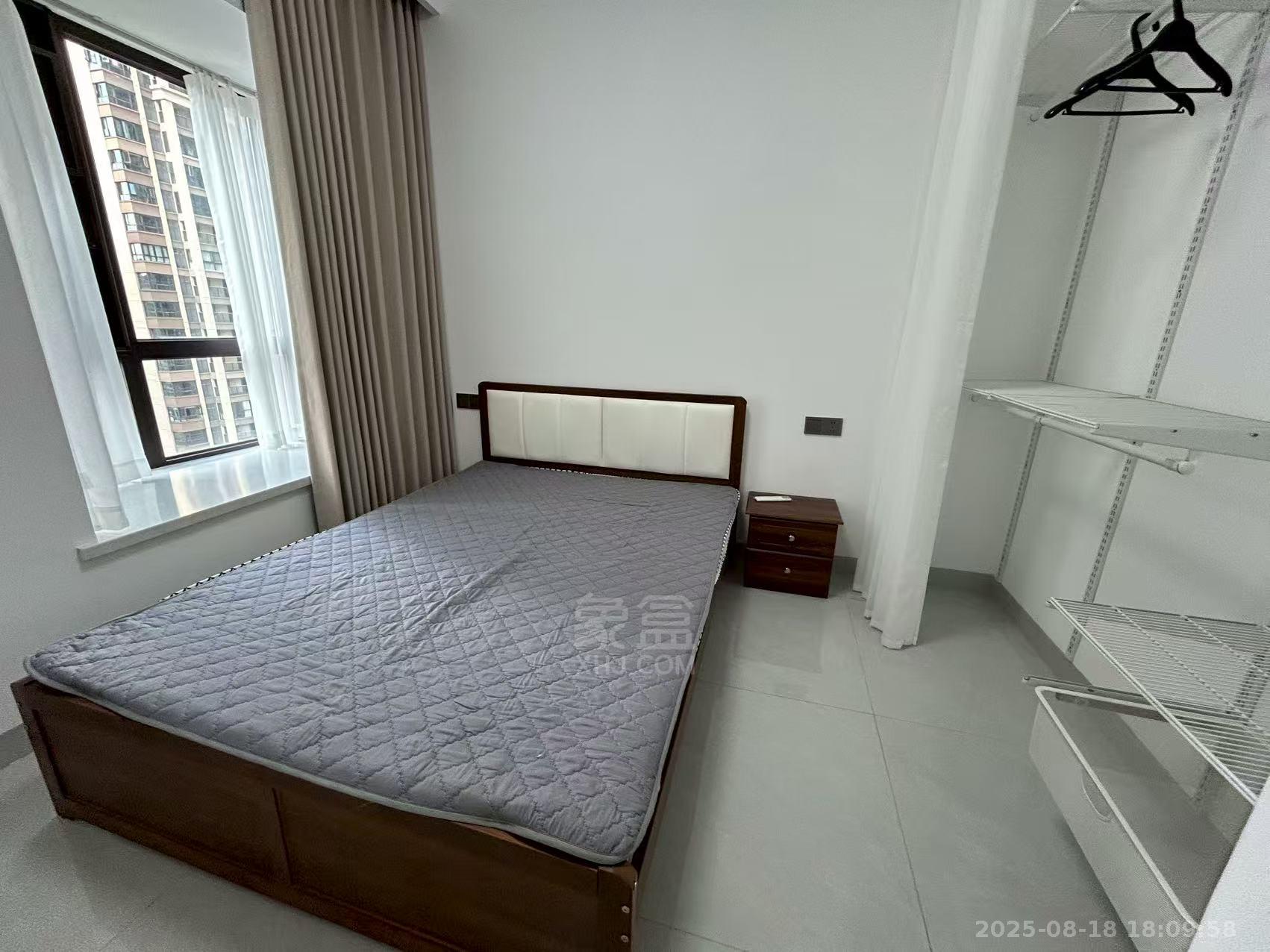 华晨神农湾 1室1厅1卫 2100.0元/月 华晨神农湾 1室1厅1卫 2100.0元/月室内图