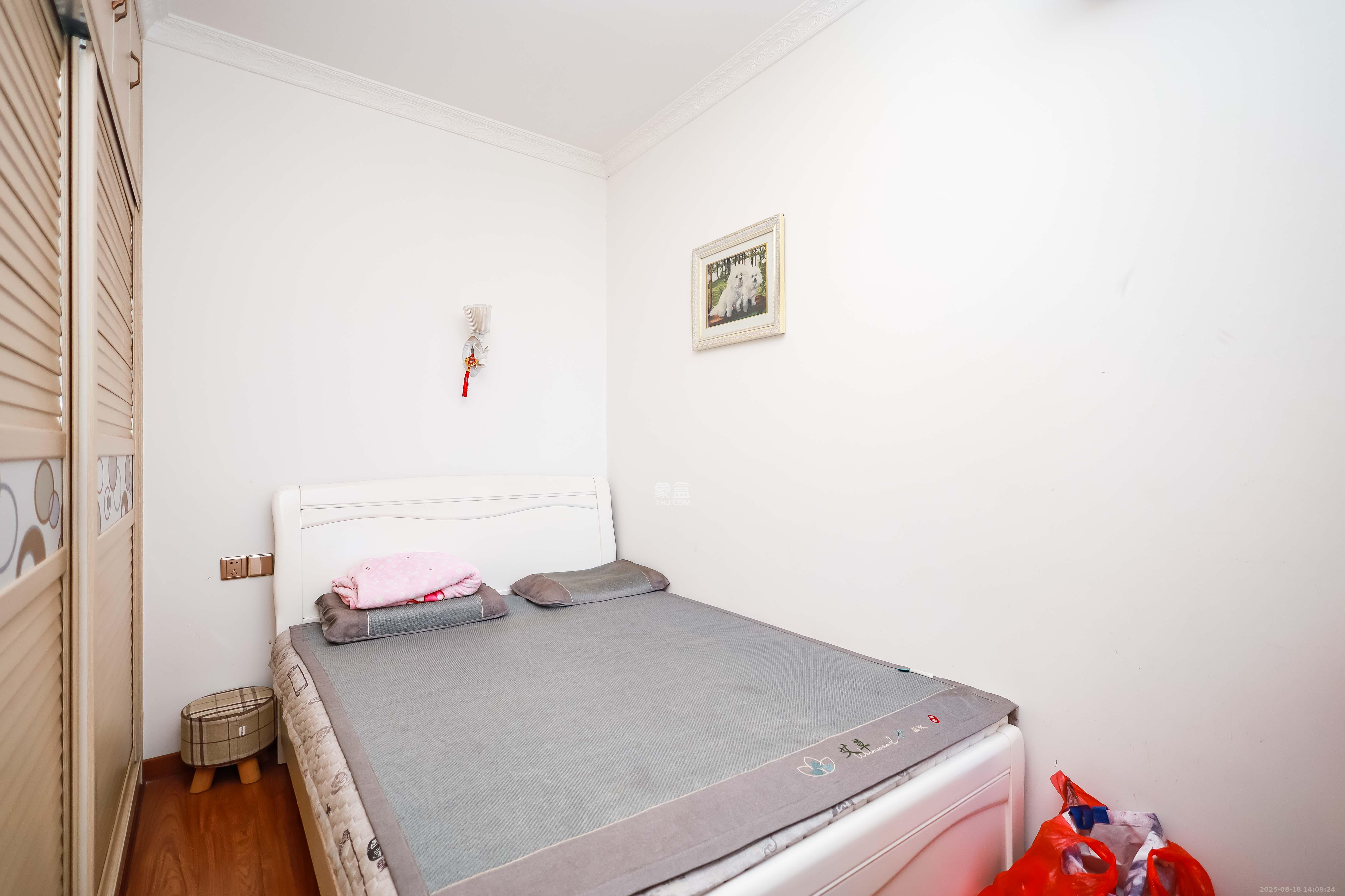 盛景谷山里  2室1厅1卫    85.0万 盛景谷山里  2室1厅1卫    85.0万卧室