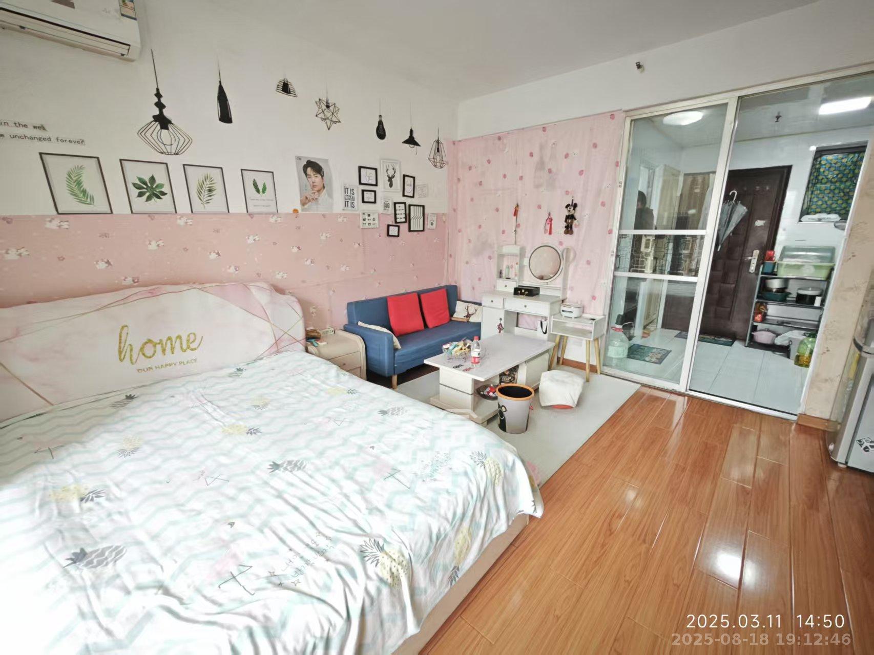 剑桥名门  1室1厅1卫    1300.0元/月 剑桥名门  1室1厅1卫    1300.0元/月室内图