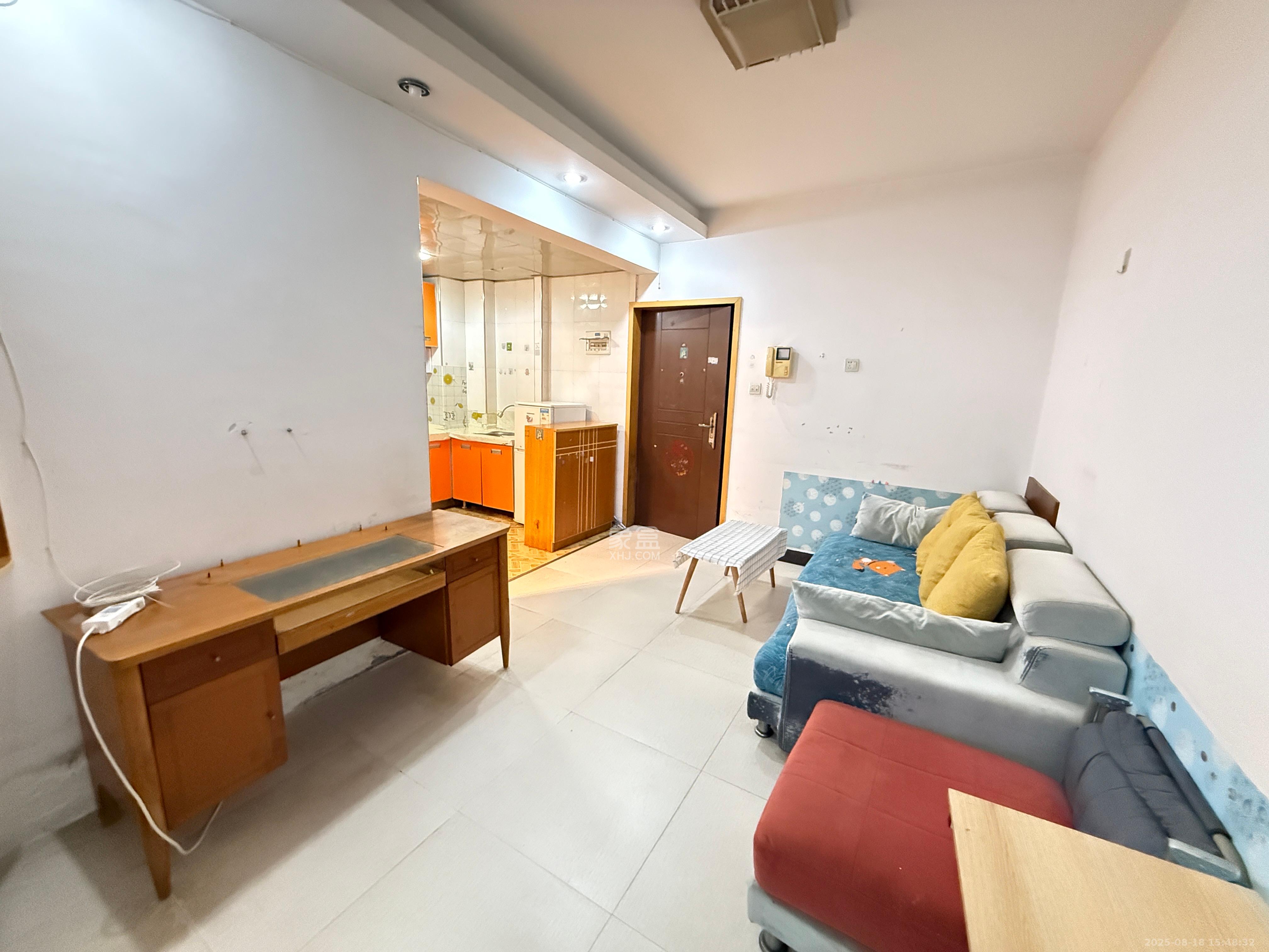 白沙晶城  1室1厅1卫    1800.0元/月室内图