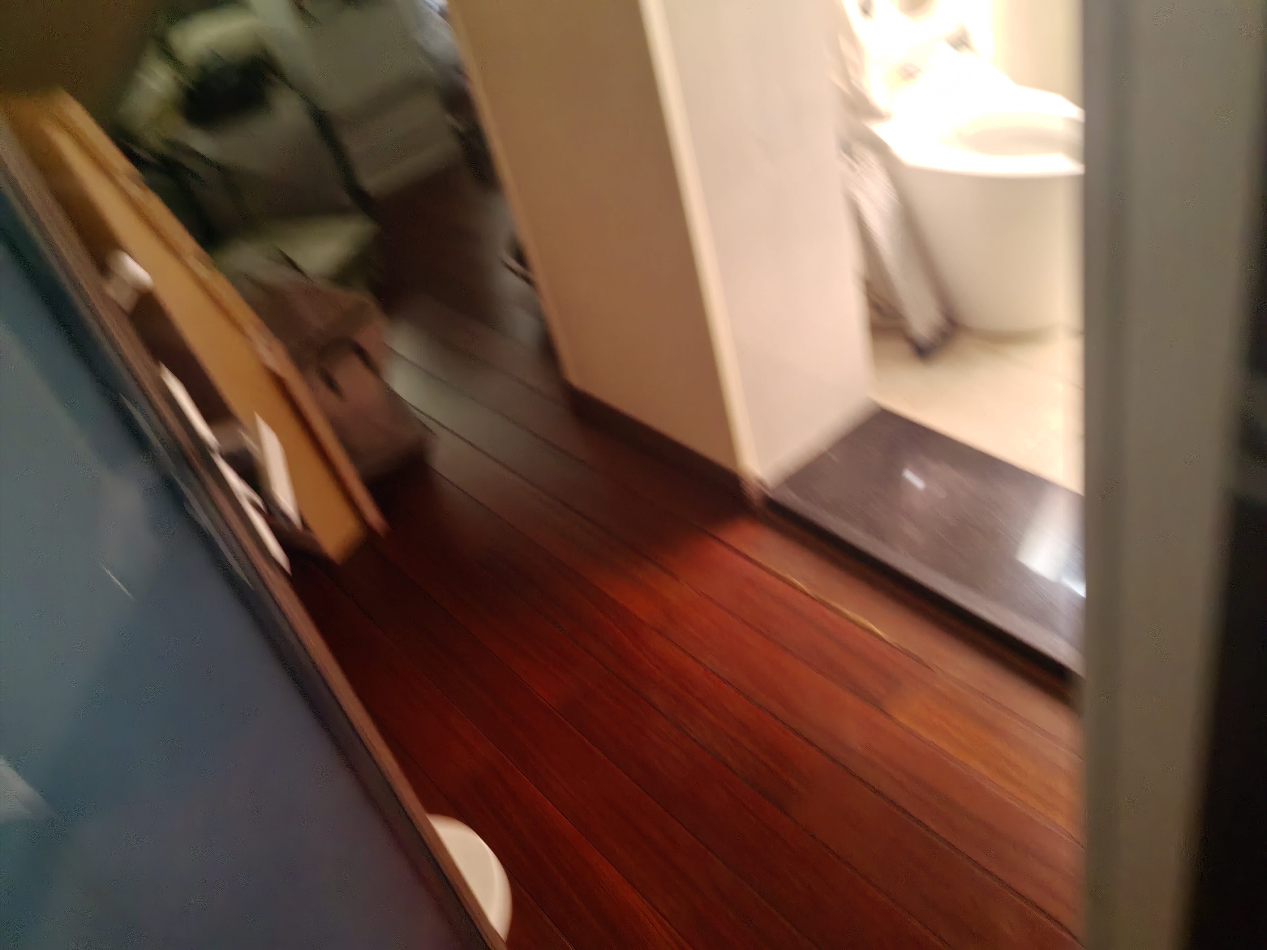 西湾别墅 8室3厅2卫 20000.0元/月 西湾别墅 8室3厅2卫 20000.0元/月室内图