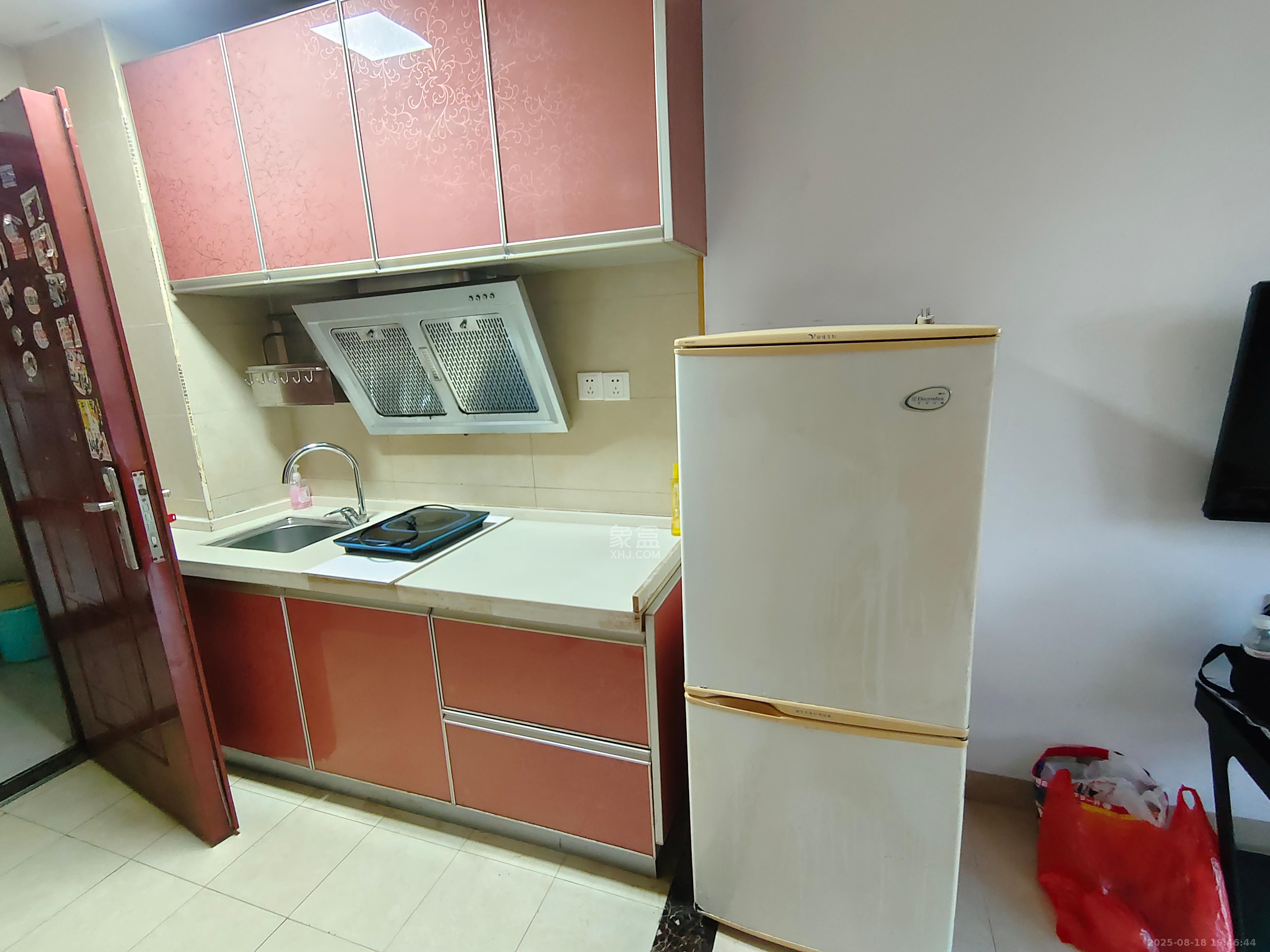 星沙派  1室1厅1卫    850.0元/月 星沙派  1室1厅1卫    850.0元/月室内图