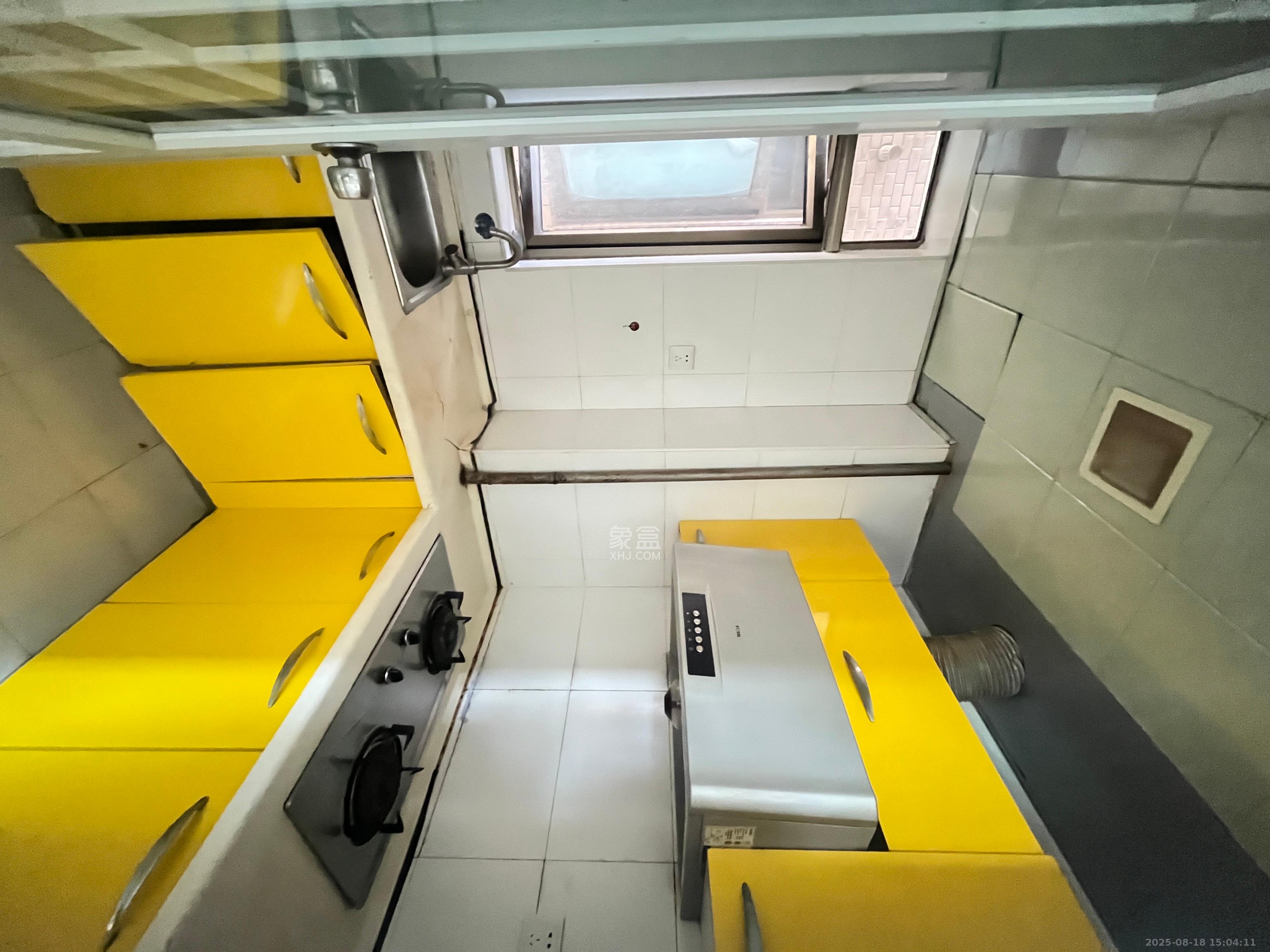 东上一品  2室1厅1卫    1800.0元/月室内图