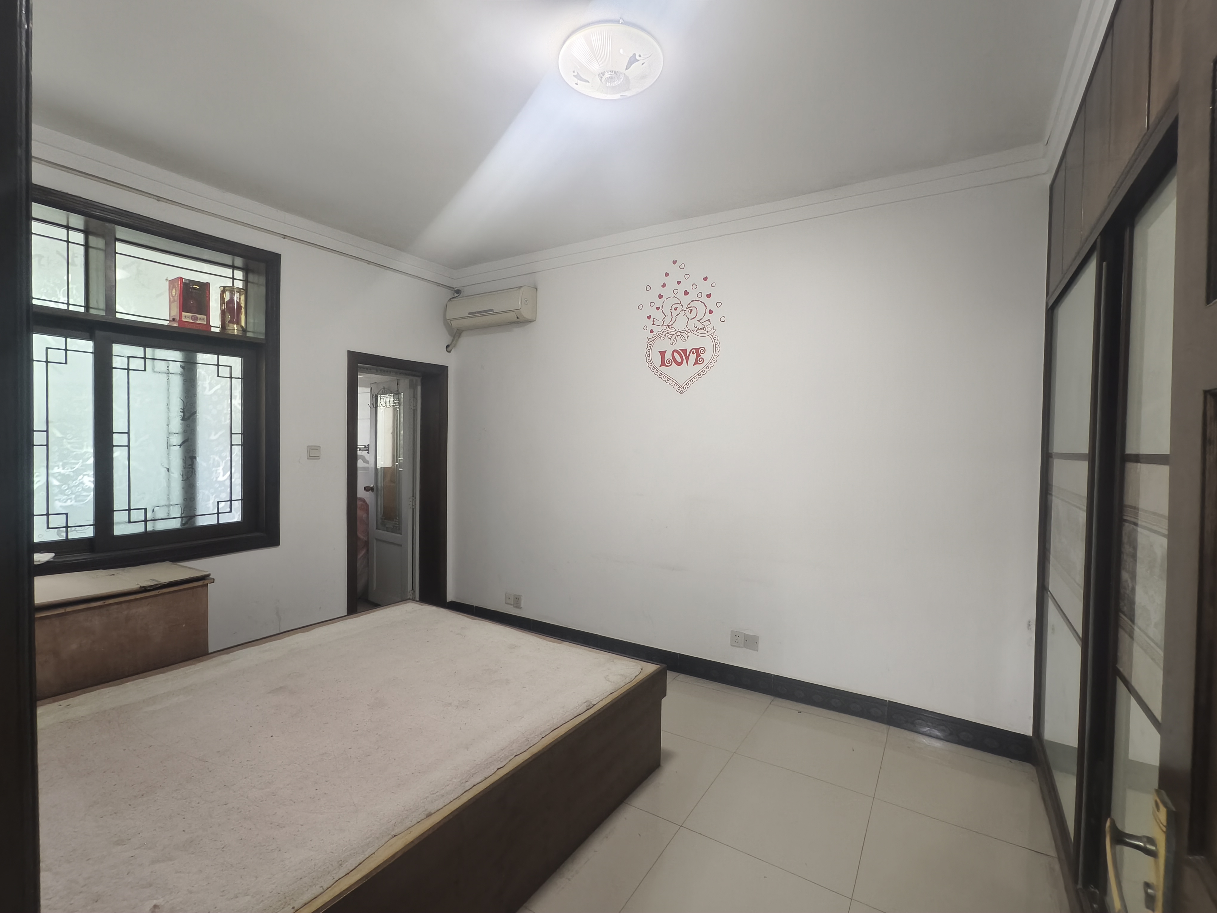 娄星区散盘  3室2厅2卫    1200.0元/月室内图