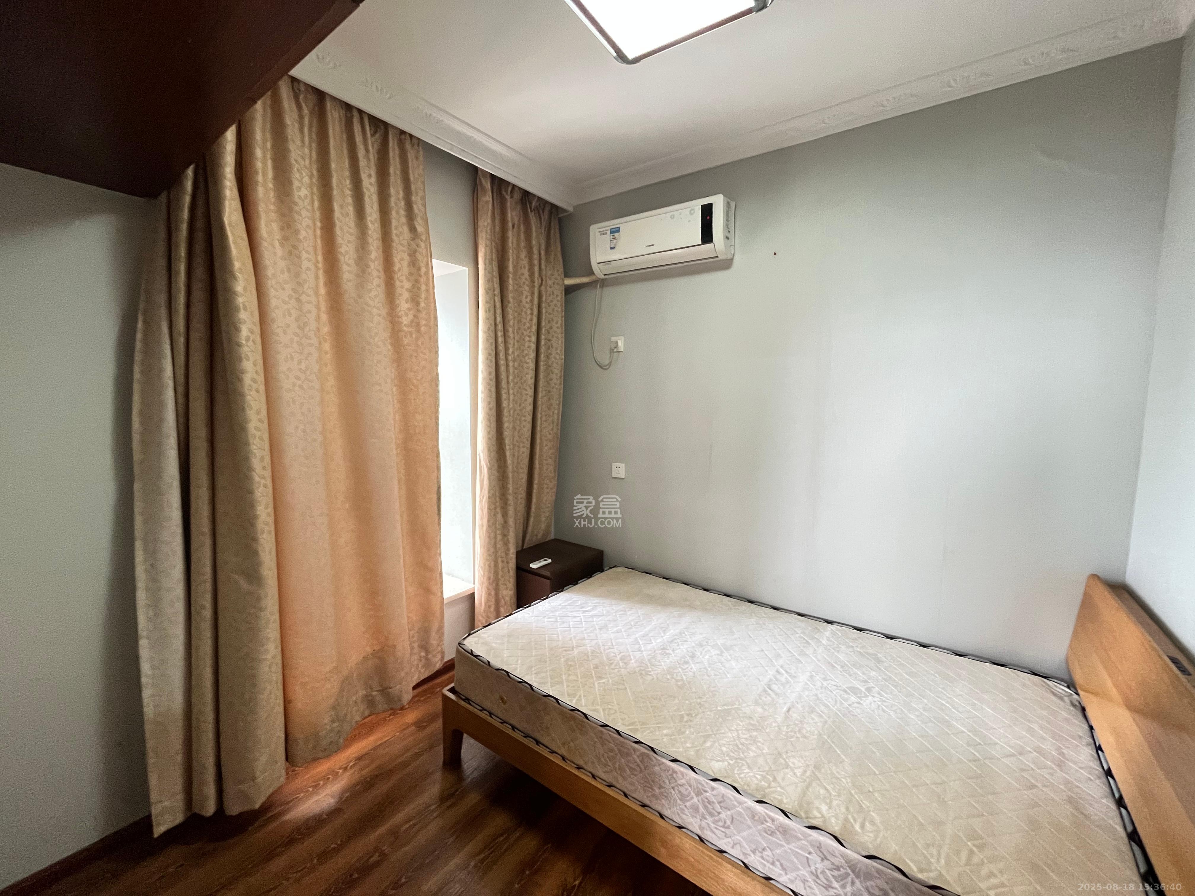 高信向日葵 3室2厅1卫 2600.0元/月 高信向日葵 3室2厅1卫 2600.0元/月室内图