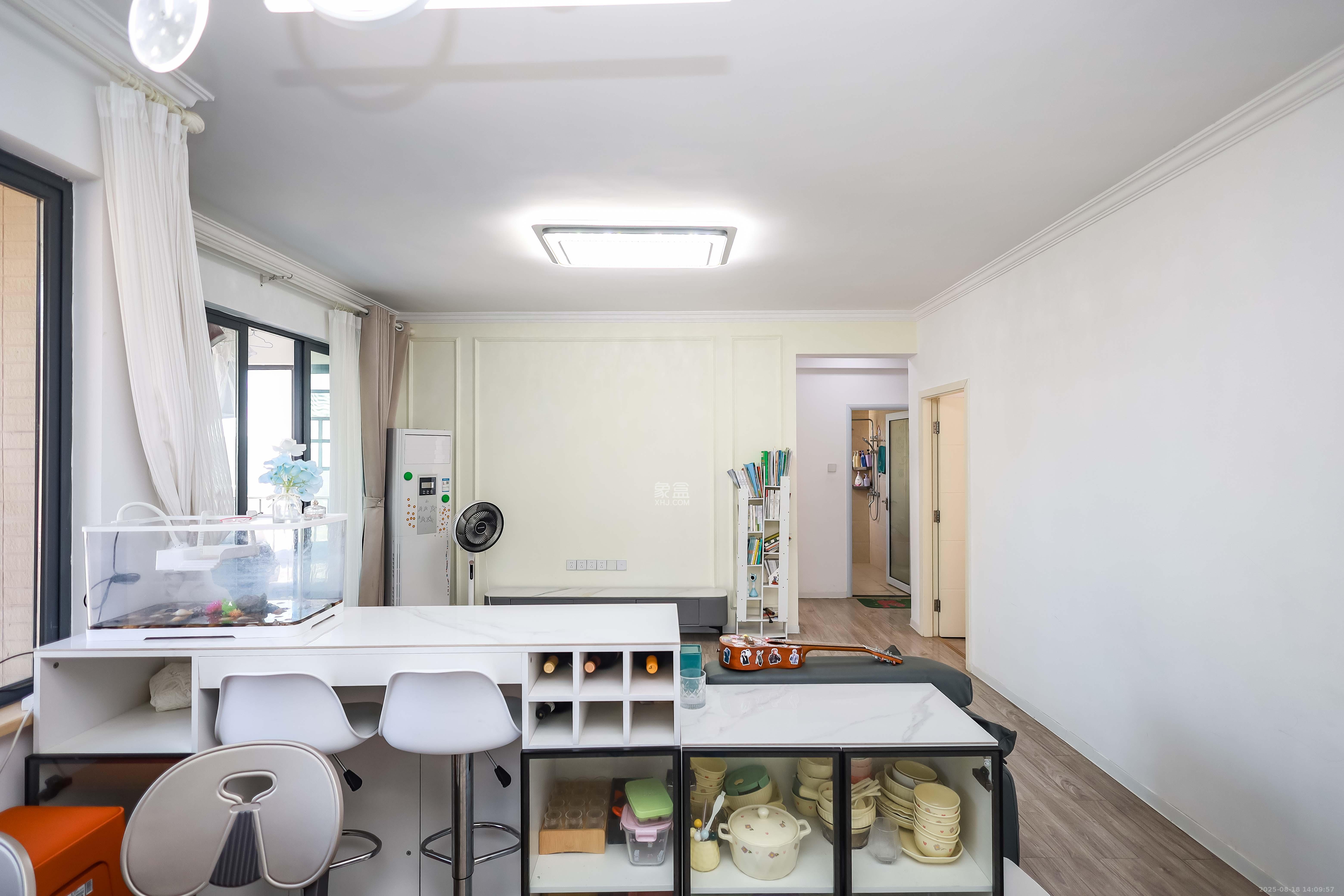 盛世耀凯  3室2厅1卫    85.8万 盛世耀凯  3室2厅1卫    85.8万客厅