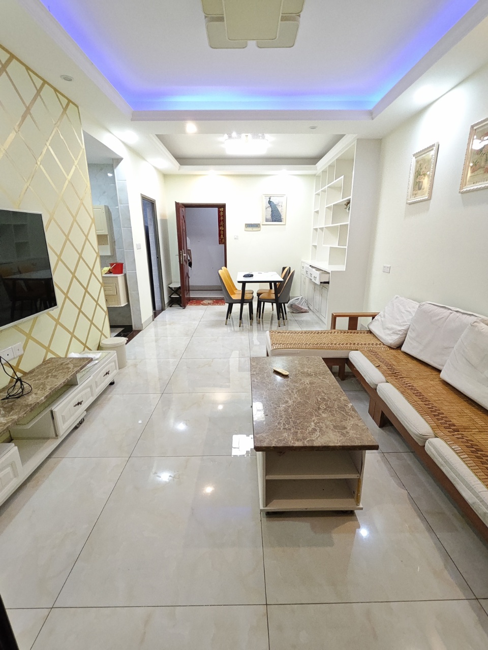 香江豪庭 1室1厅1卫 1500.00元/月 香江豪庭 1室1厅1卫 1500.00元/月室内图