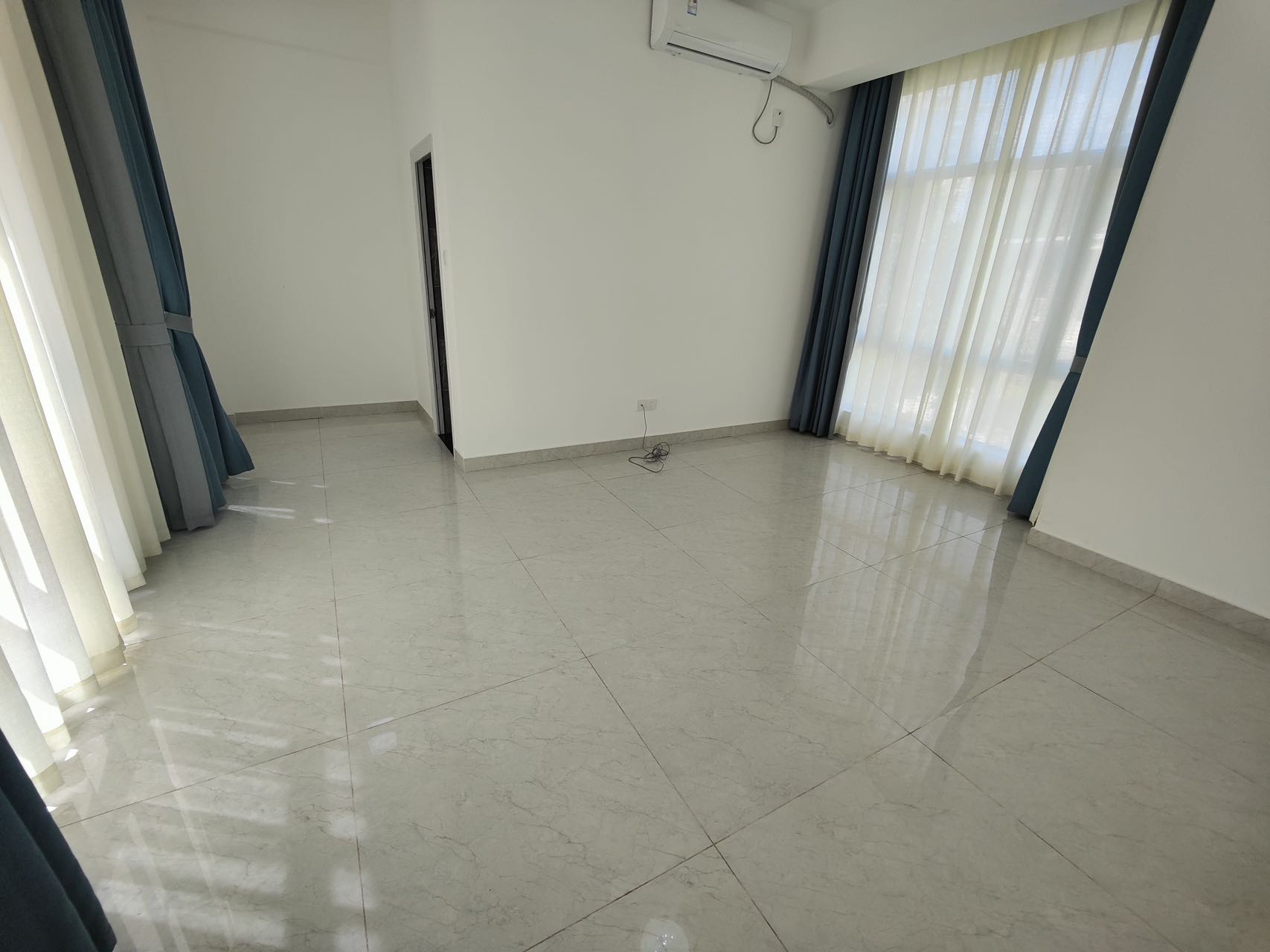 万花坊铂金公馆别墅 5室2厅4卫 16000.0元/月 万花坊铂金公馆别墅 5室2厅4卫 16000.0元/月室内图