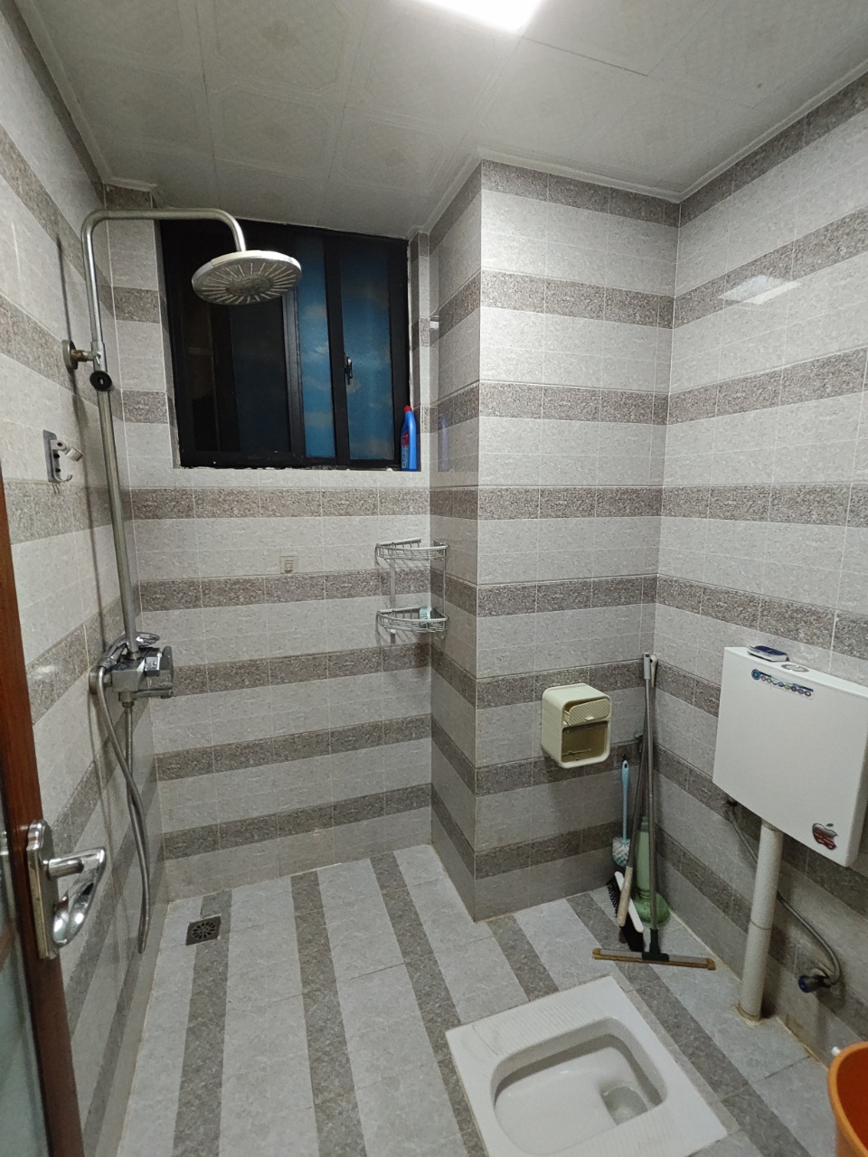 香江豪庭 1室1厅1卫 1500.00元/月 香江豪庭 1室1厅1卫 1500.00元/月室内图