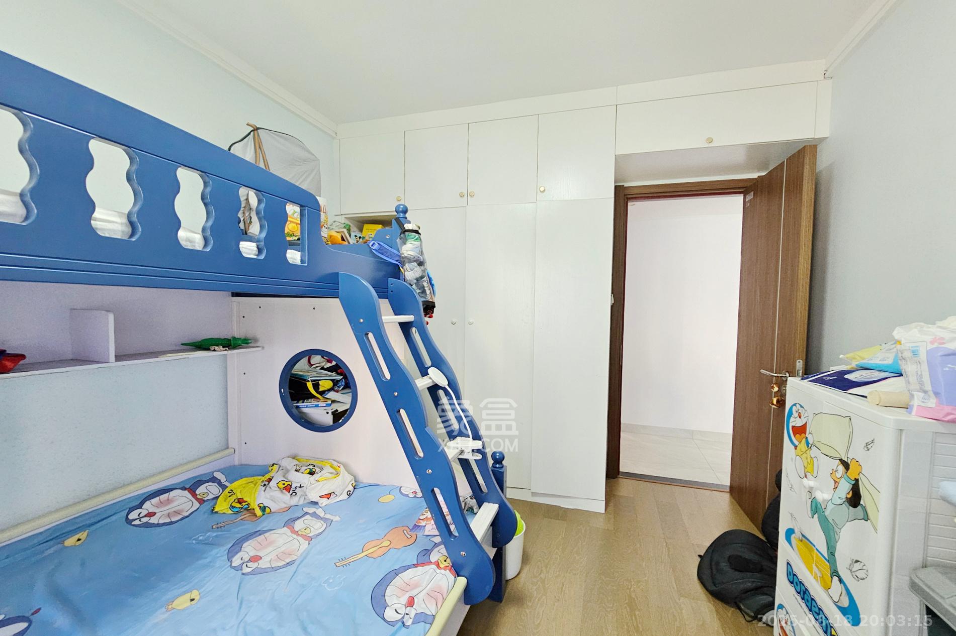 阳光城尚东湾蓝莓苑  4室2厅2卫    135.0万 阳光城尚东湾蓝莓苑  4室2厅2卫    135.0万卧室