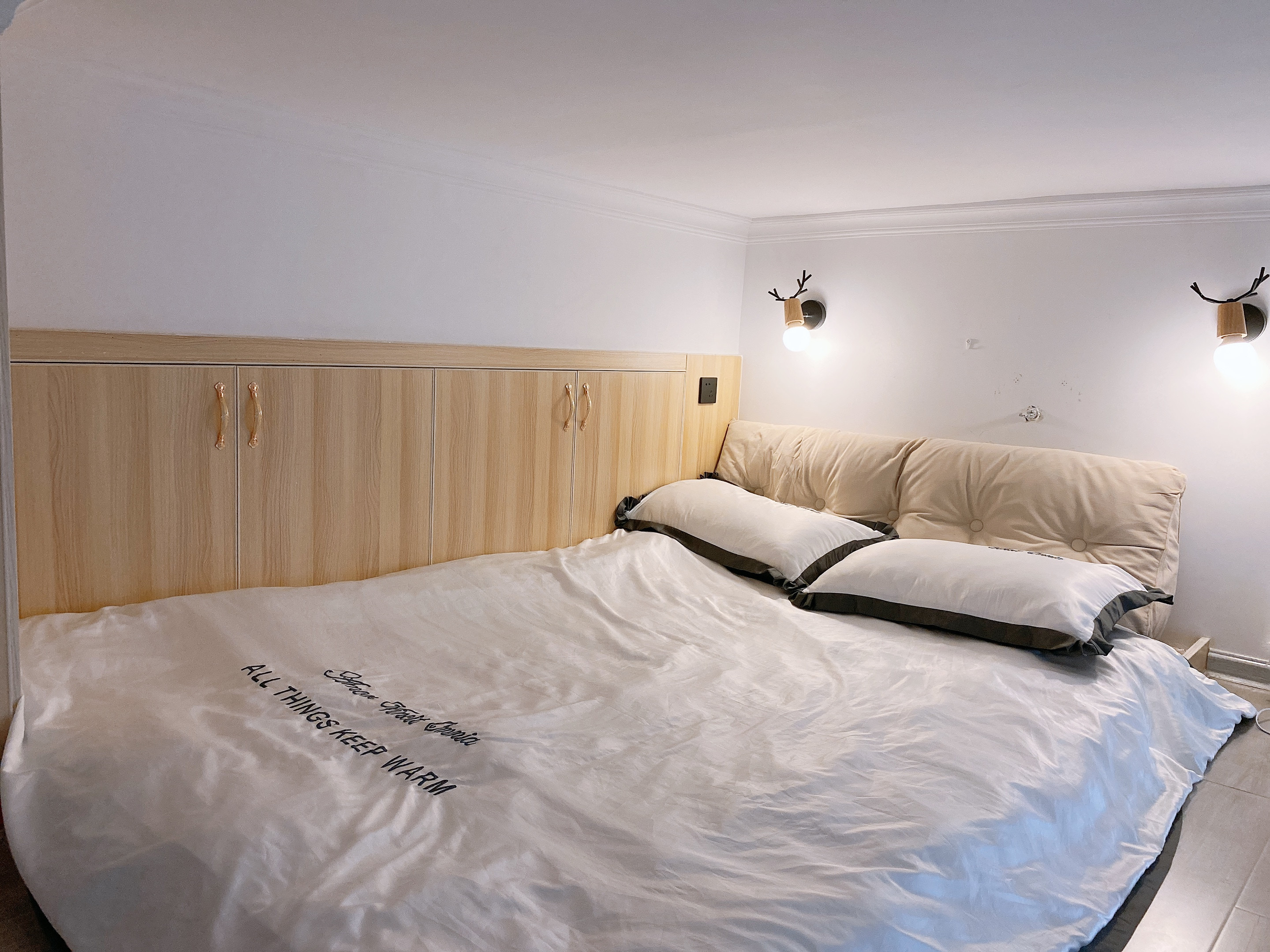 华南城市广场  1室1厅1卫    1700.0元/月 华南城市广场  1室1厅1卫    1700.0元/月室内图