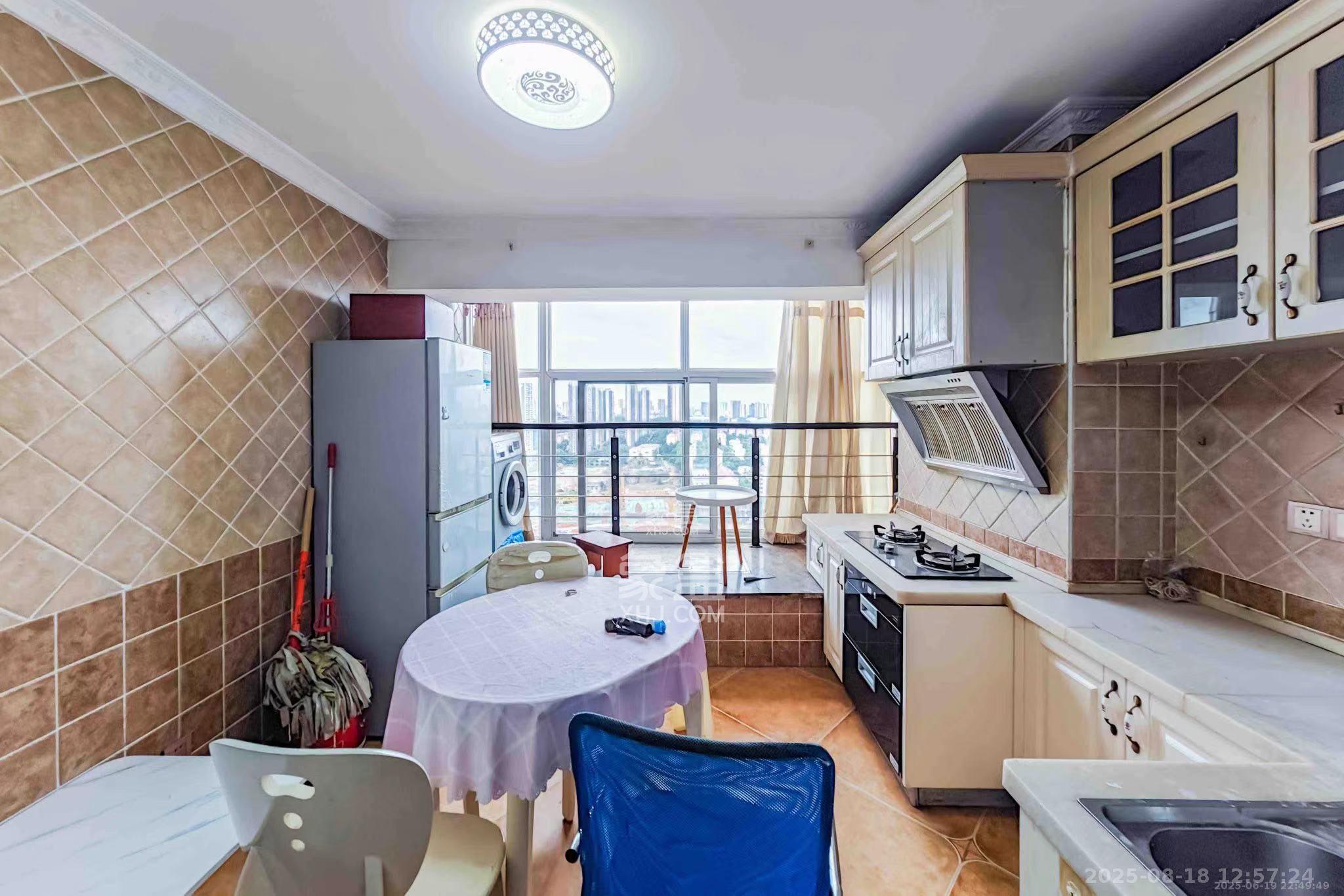 金色loft(鑫秋大厦) 2室2厅1卫 1800.0元/月 金色loft(鑫秋大厦) 2室2厅1卫 1800.0元/月室内图