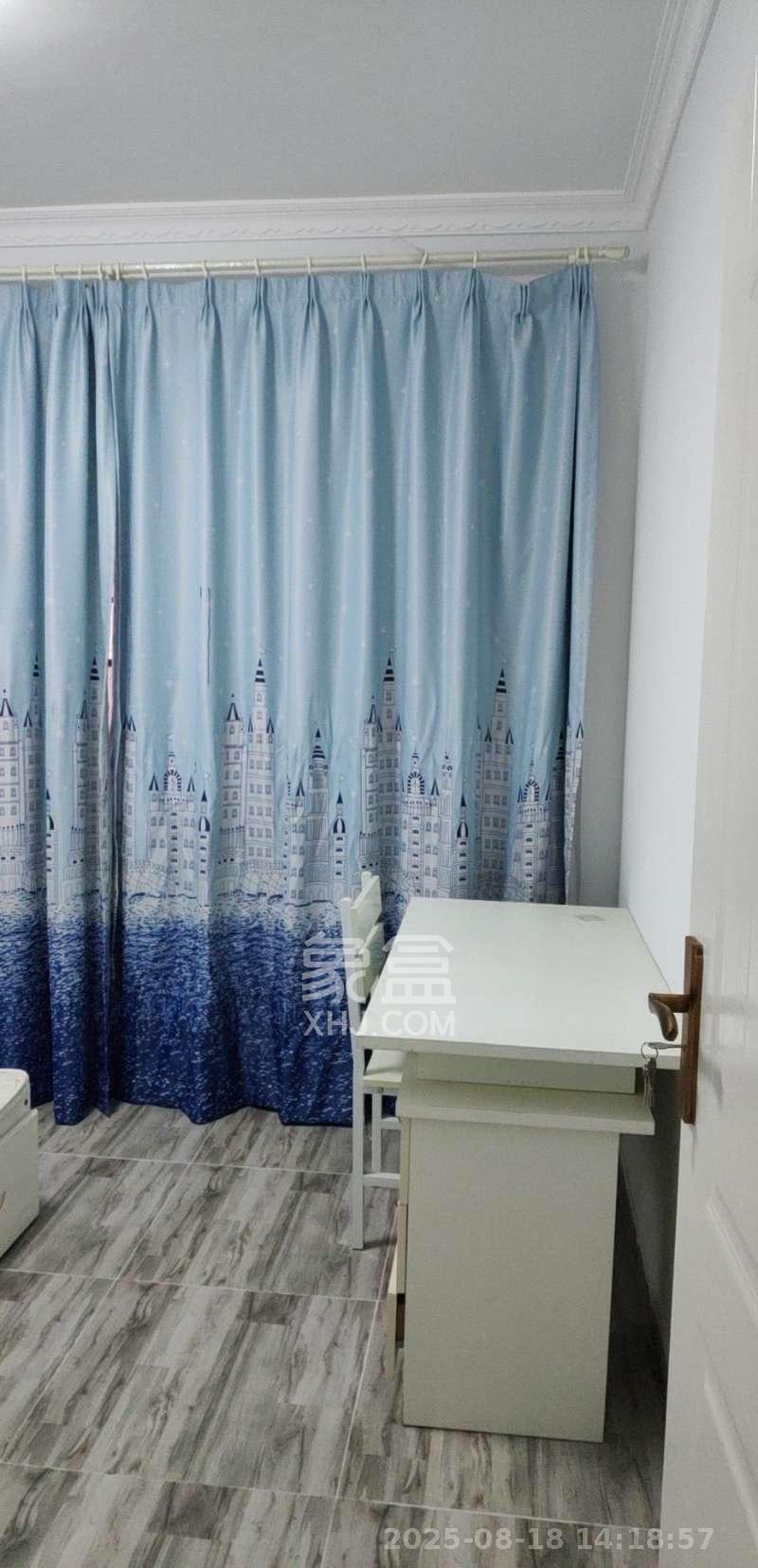 荣盛花语书苑  3室1厅1卫   2700.00元/月室内图