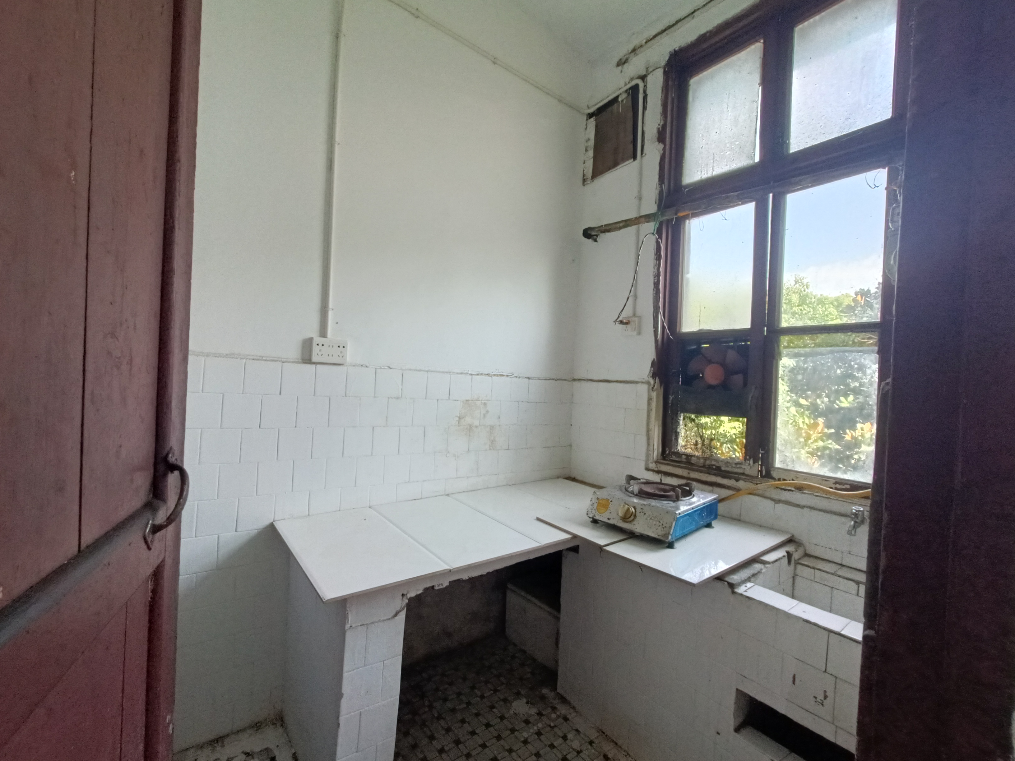 行署十单位家属房  0室0厅0卫    600.0元/月