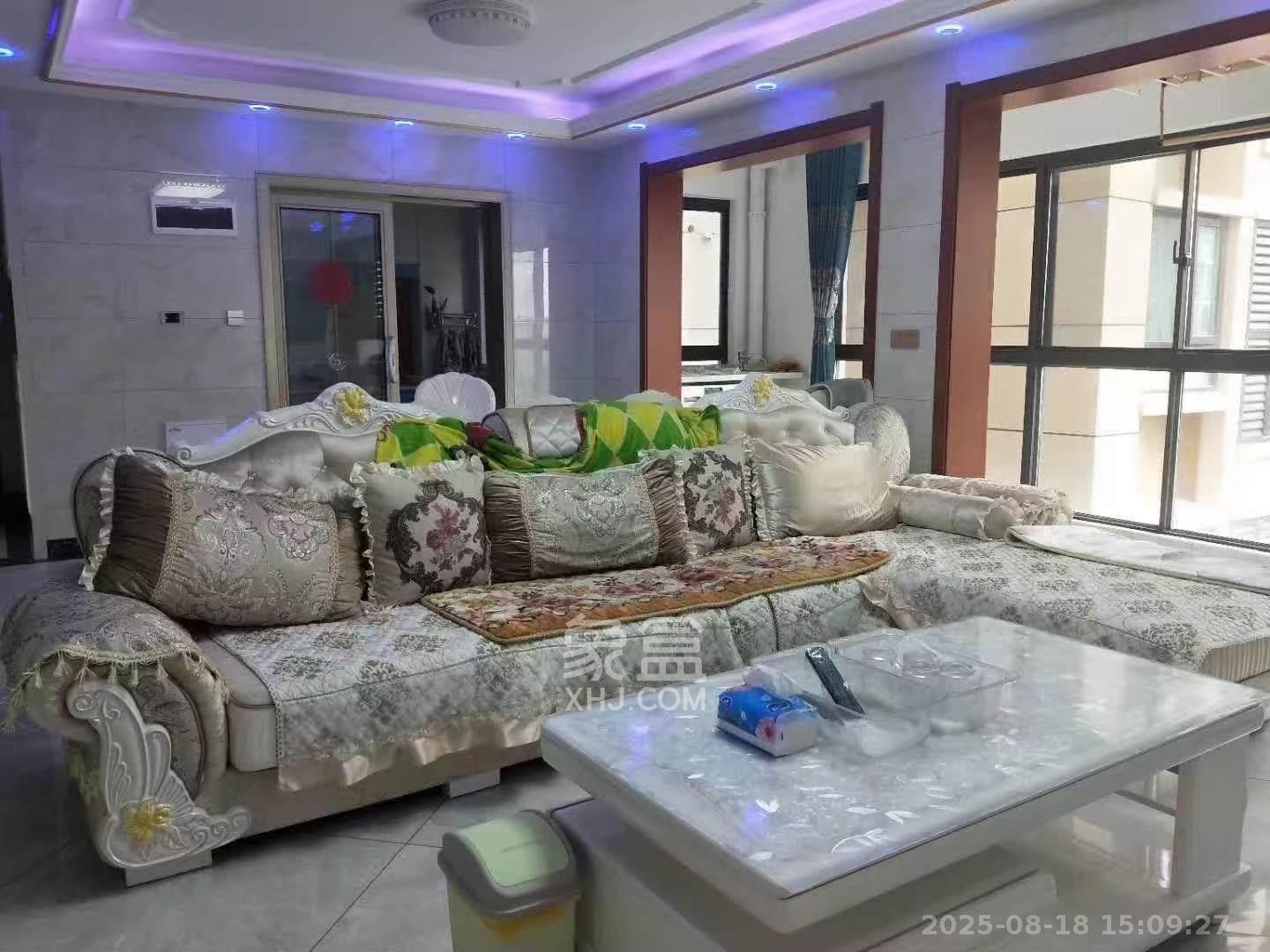 金科时代中心  4室2厅2卫    4000.0元/月 金科时代中心  4室2厅2卫    4000.0元/月