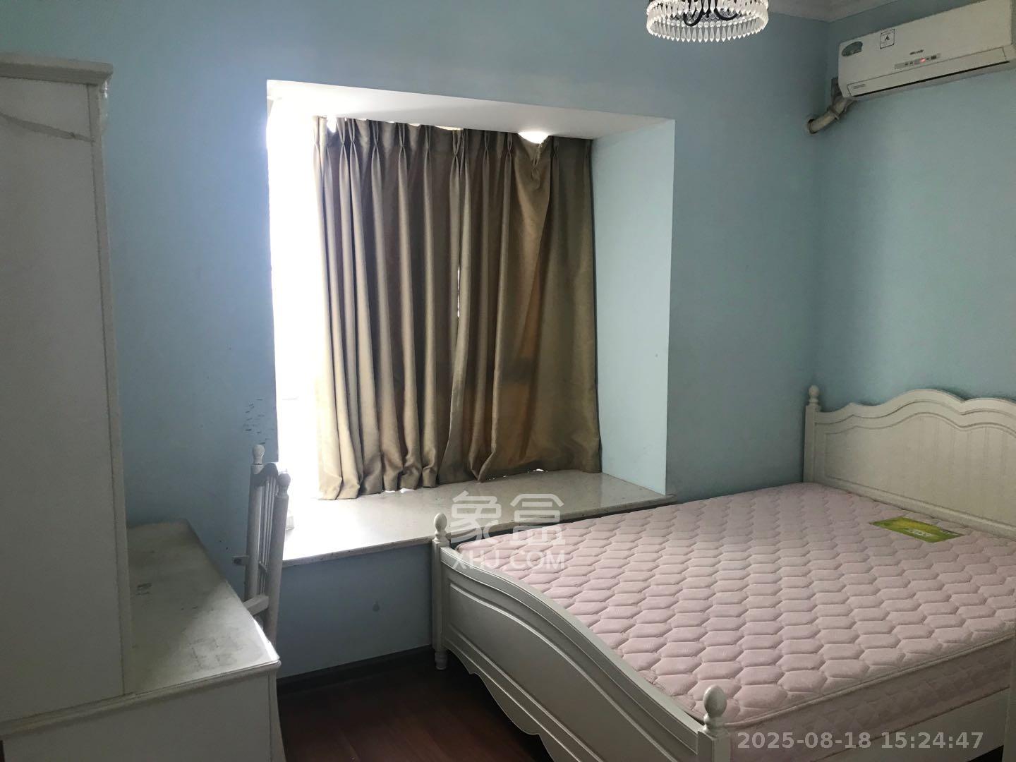 景江雅苑 1室2厅1卫 2700.0元/月 景江雅苑 1室2厅1卫 2700.0元/月室内图