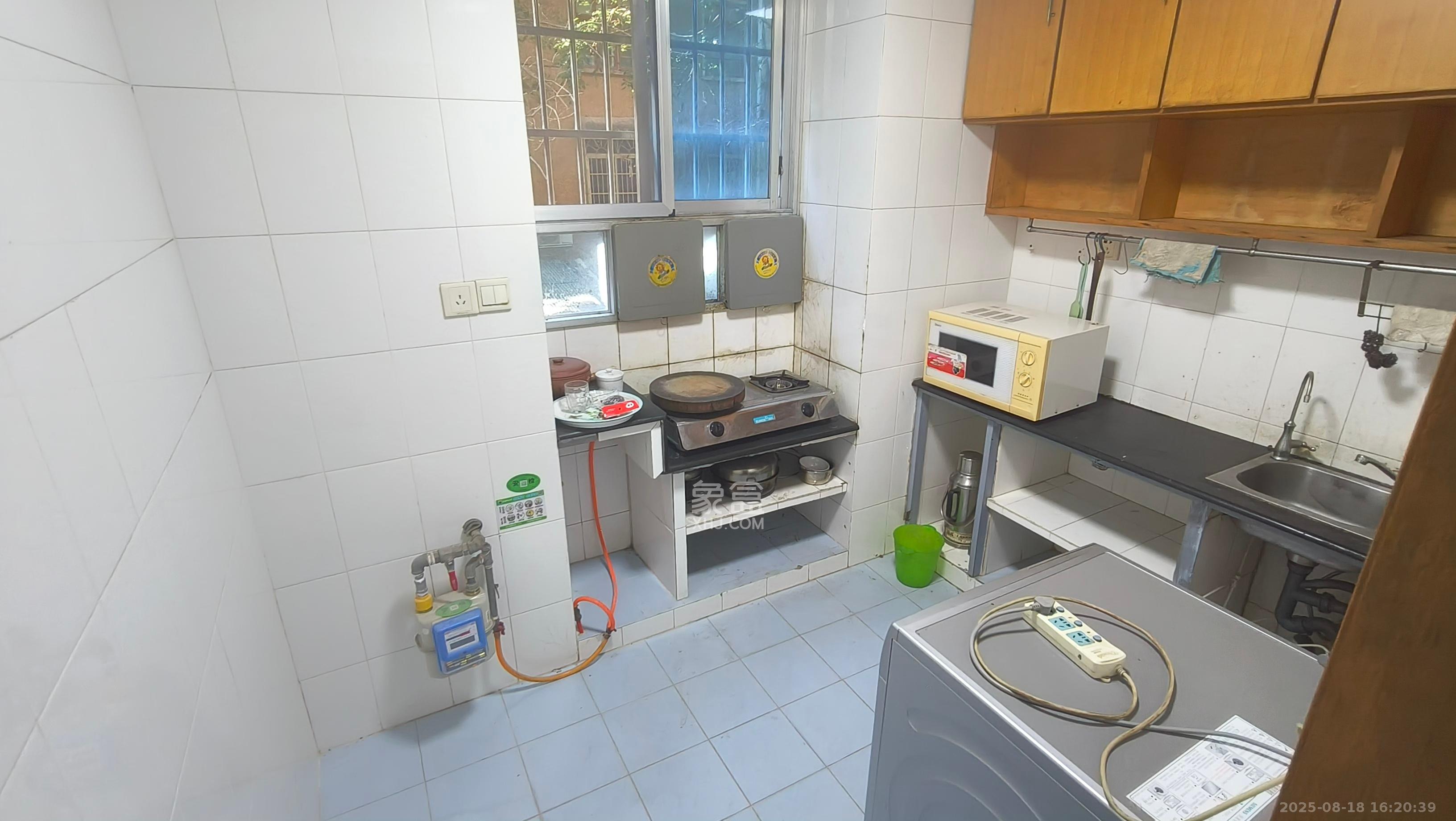 省质检局宿舍 2室2厅1卫 1600.0元/月 省质检局宿舍 2室2厅1卫 1600.0元/月室内图