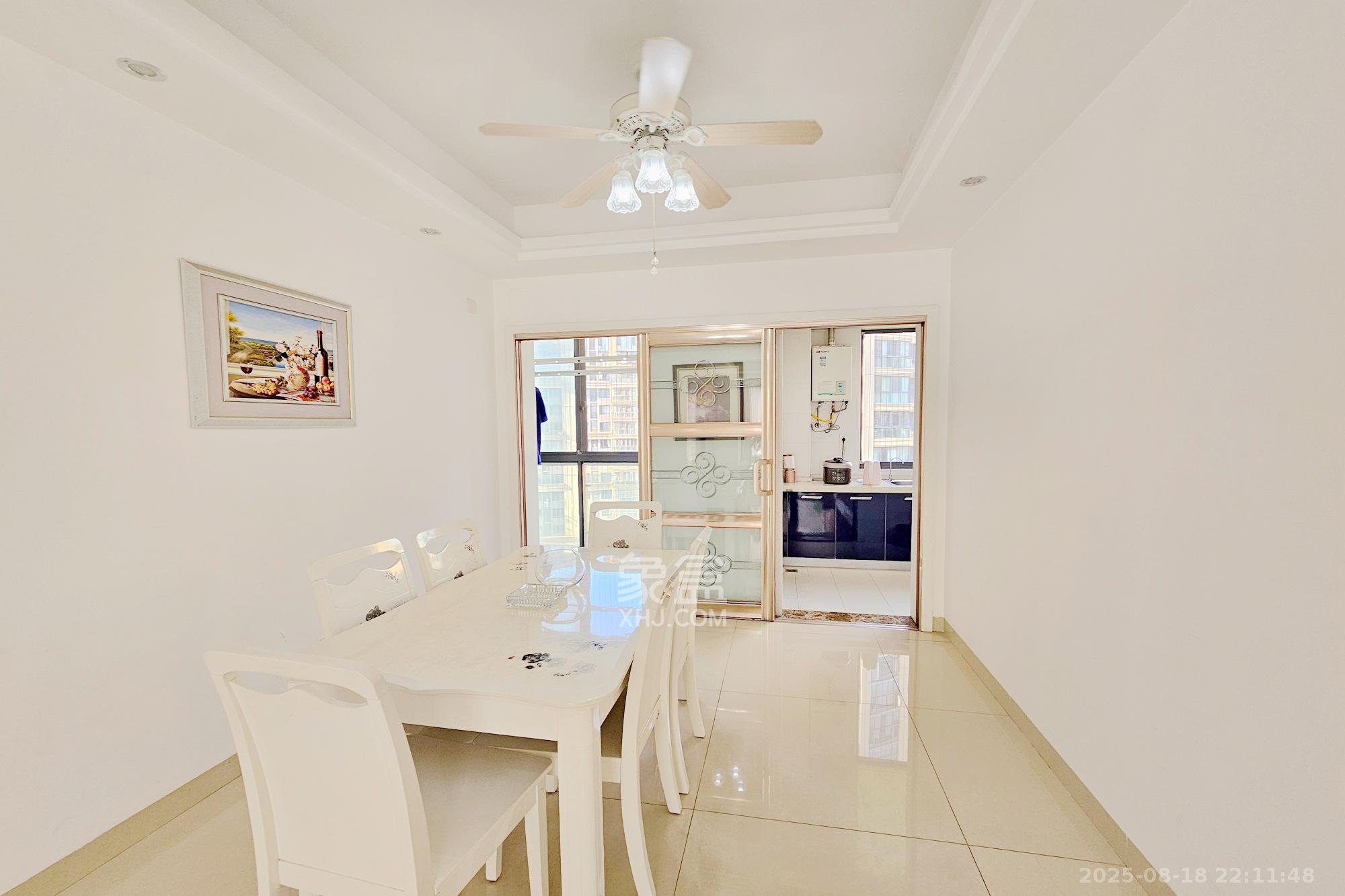 新华都万家城 3室2厅2卫 119.8万 新华都万家城 3室2厅2卫 119.8万客厅