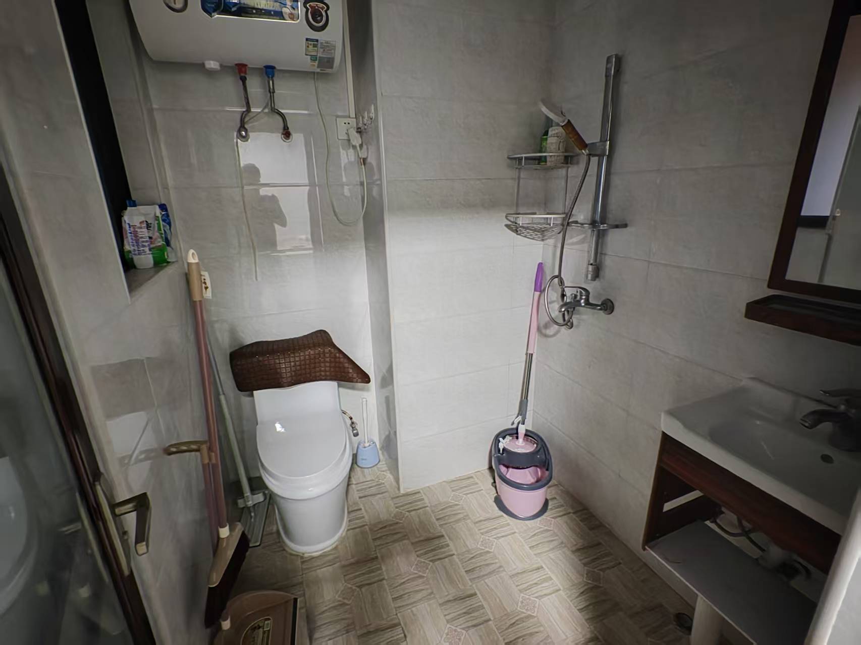 海阔天空-国瑞城四期(爵仕苑) 1室1厅1卫 2400.0元/月 海阔天空-国瑞城四期(爵仕苑) 1室1厅1卫 2400.0元/月室内图