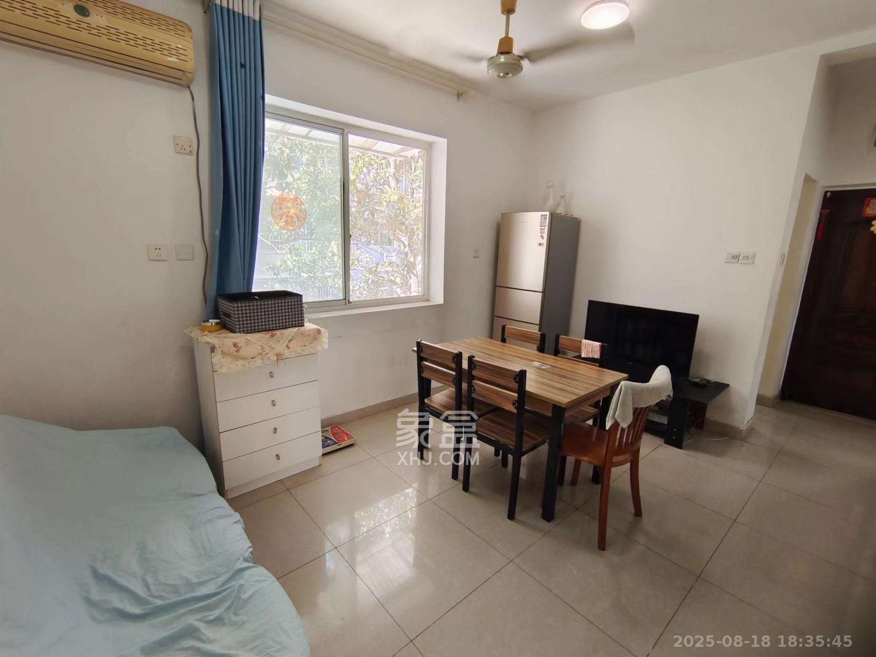 中国水电八局宿舍 3室2厅1卫 2200.0元/月 中国水电八局宿舍 3室2厅1卫 2200.0元/月室内图