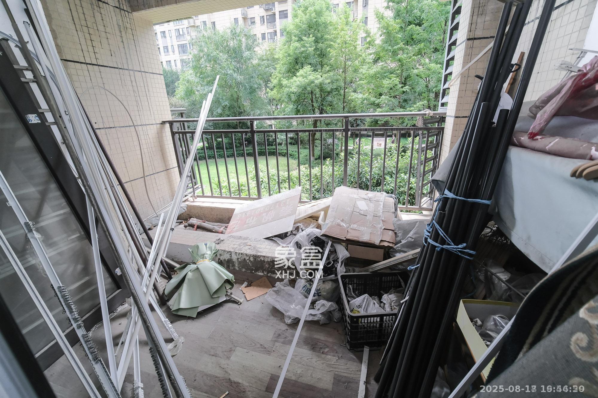 保利香槟国际  3室1厅1卫    500.0元/月 保利香槟国际  3室1厅1卫    500.0元/月室内图