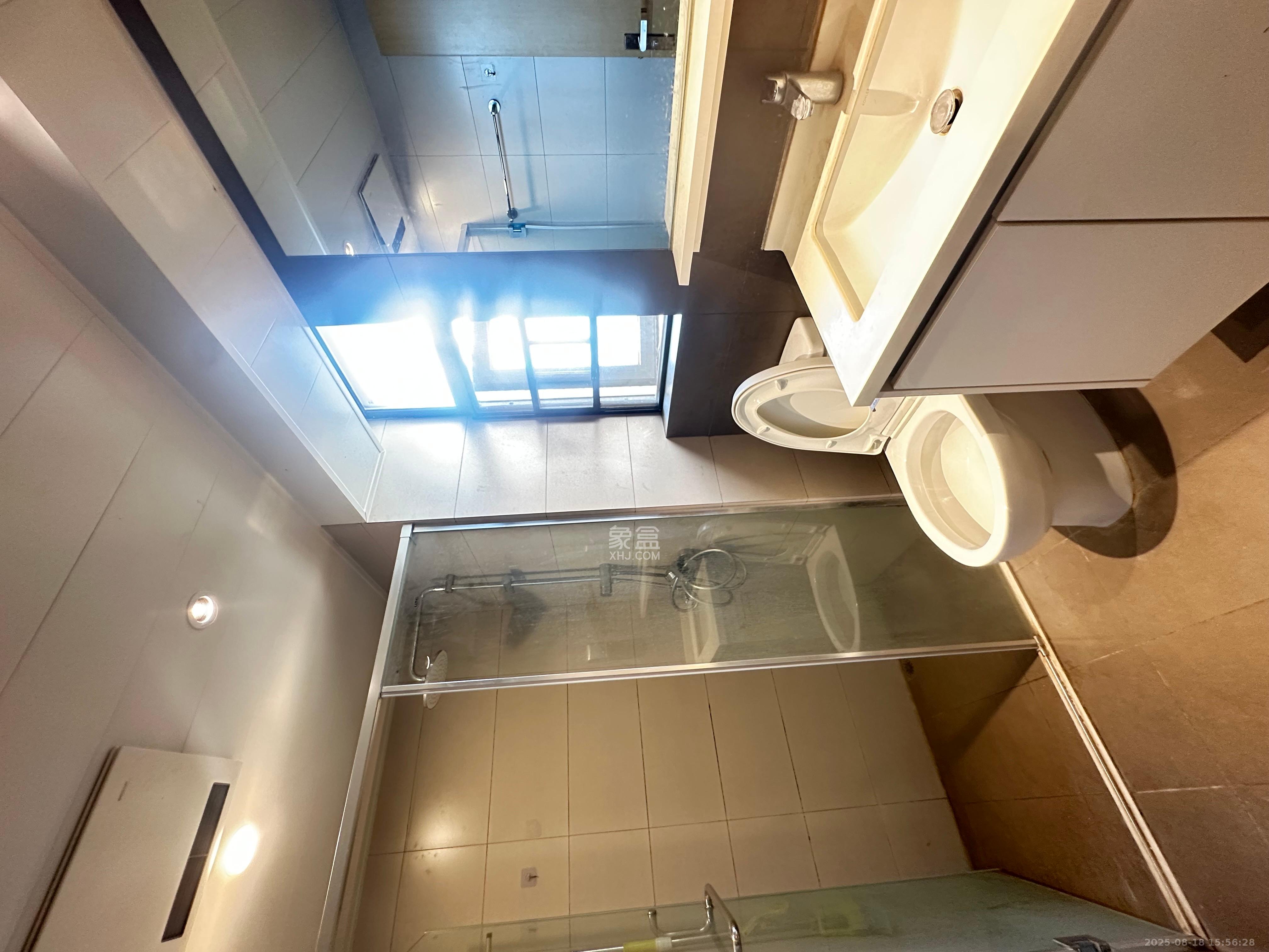 时代倾城四期  3室2厅2卫    2100.0元/月 时代倾城四期  3室2厅2卫    2100.0元/月室内图