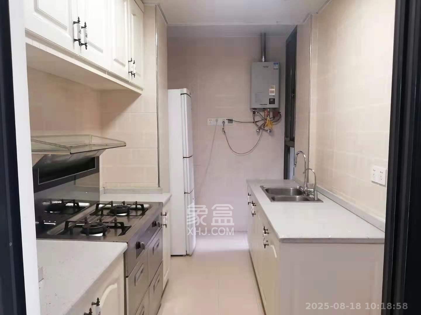 绿地公馆（绿地名邸）  2室2厅2卫   2300.00元/月室内图