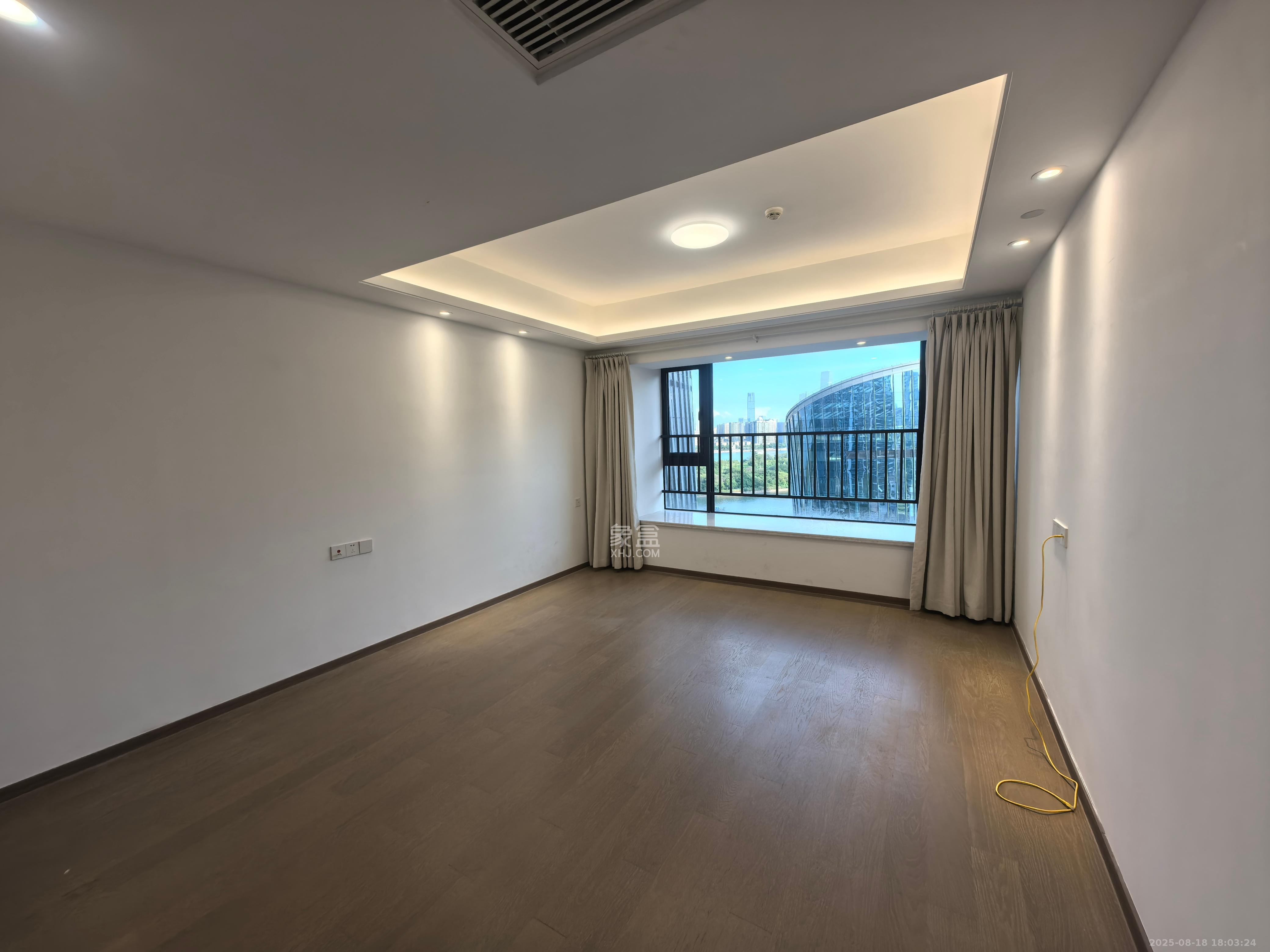 滨江府1913  4室2厅3卫    8500.0元/月室内图