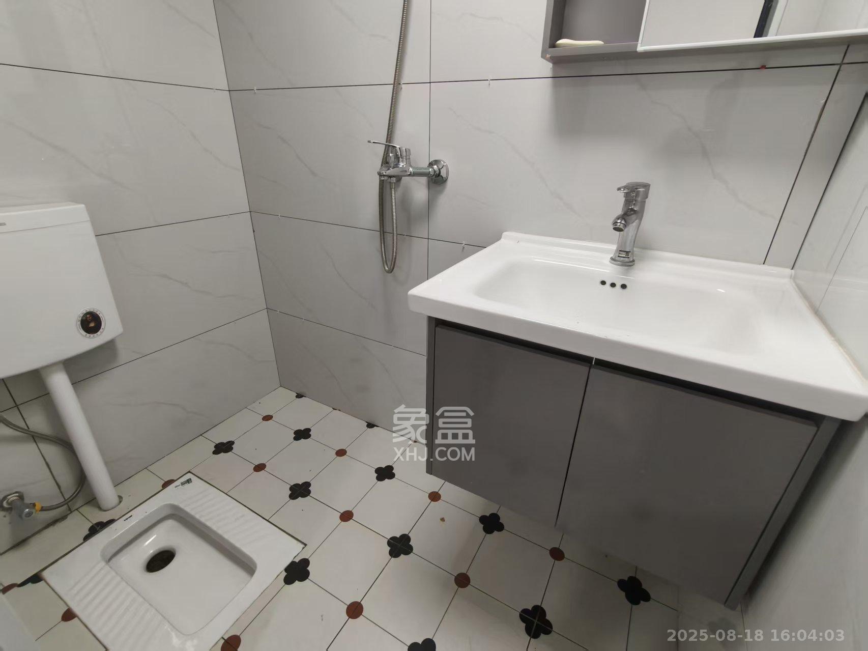 欧陆经典  2室2厅2卫    3700.0元/月 欧陆经典  2室2厅2卫    3700.0元/月室内图