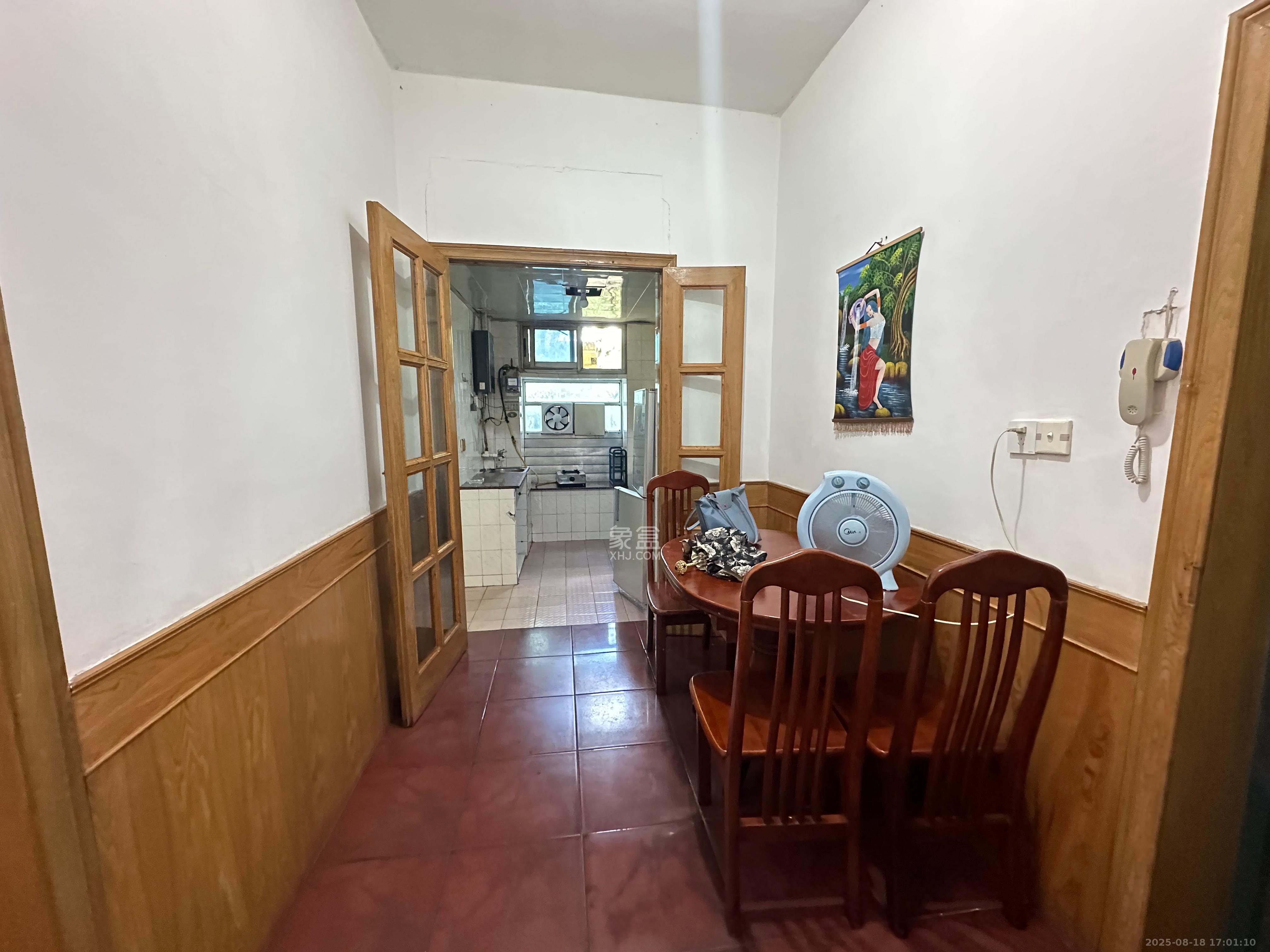 湘农桥社区 3室1厅1卫 1700.0元/月 湘农桥社区 3室1厅1卫 1700.0元/月室内图