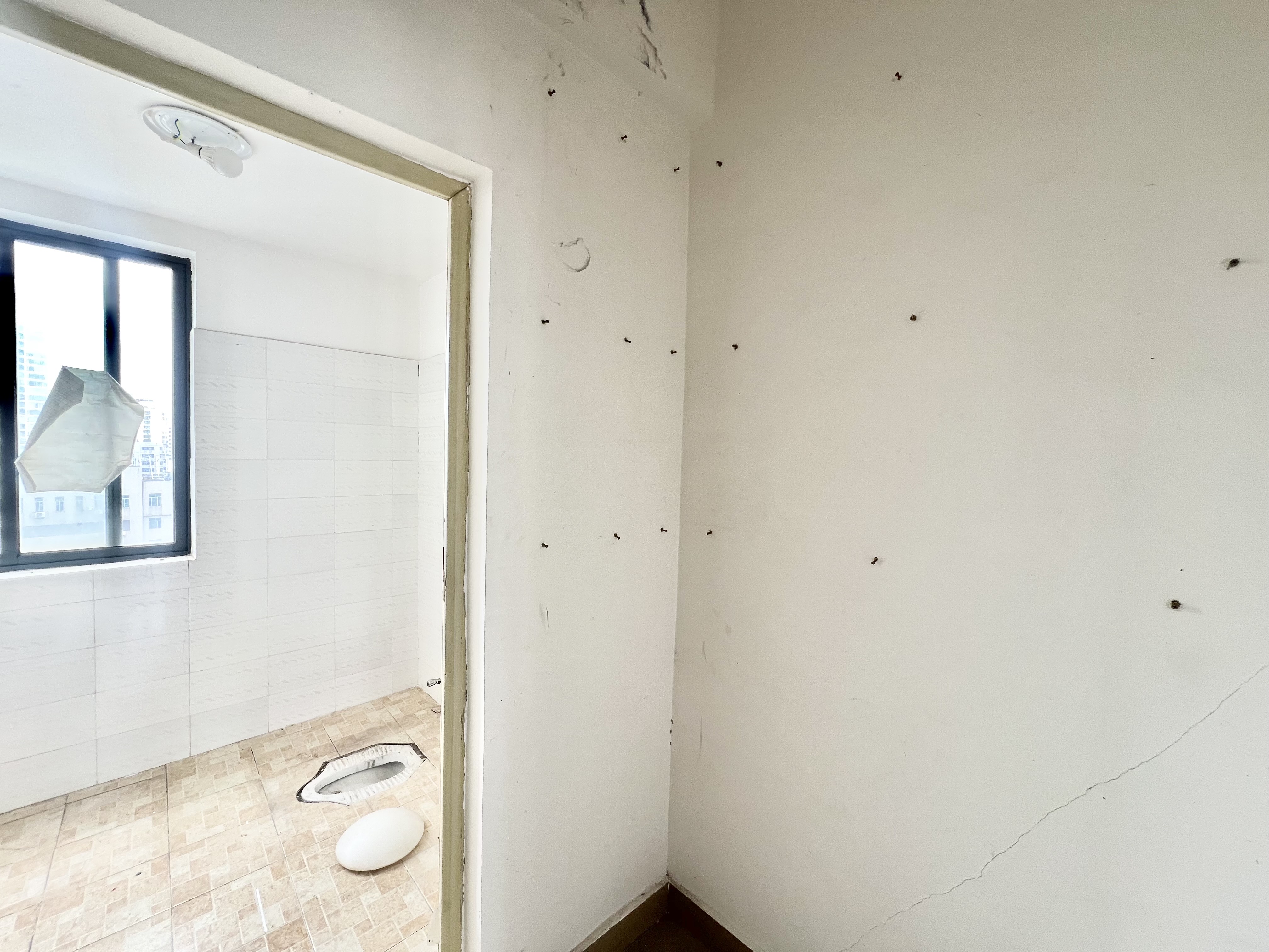 金海广场 4室2厅2卫 4000.0元/月 金海广场 4室2厅2卫 4000.0元/月室内图