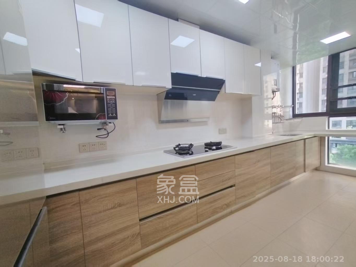 世茂外滩里(世茂铂翠湾三期) 4室2厅2卫 4600.0元/月 世茂外滩里(世茂铂翠湾三期) 4室2厅2卫 4600.0元/月室内图