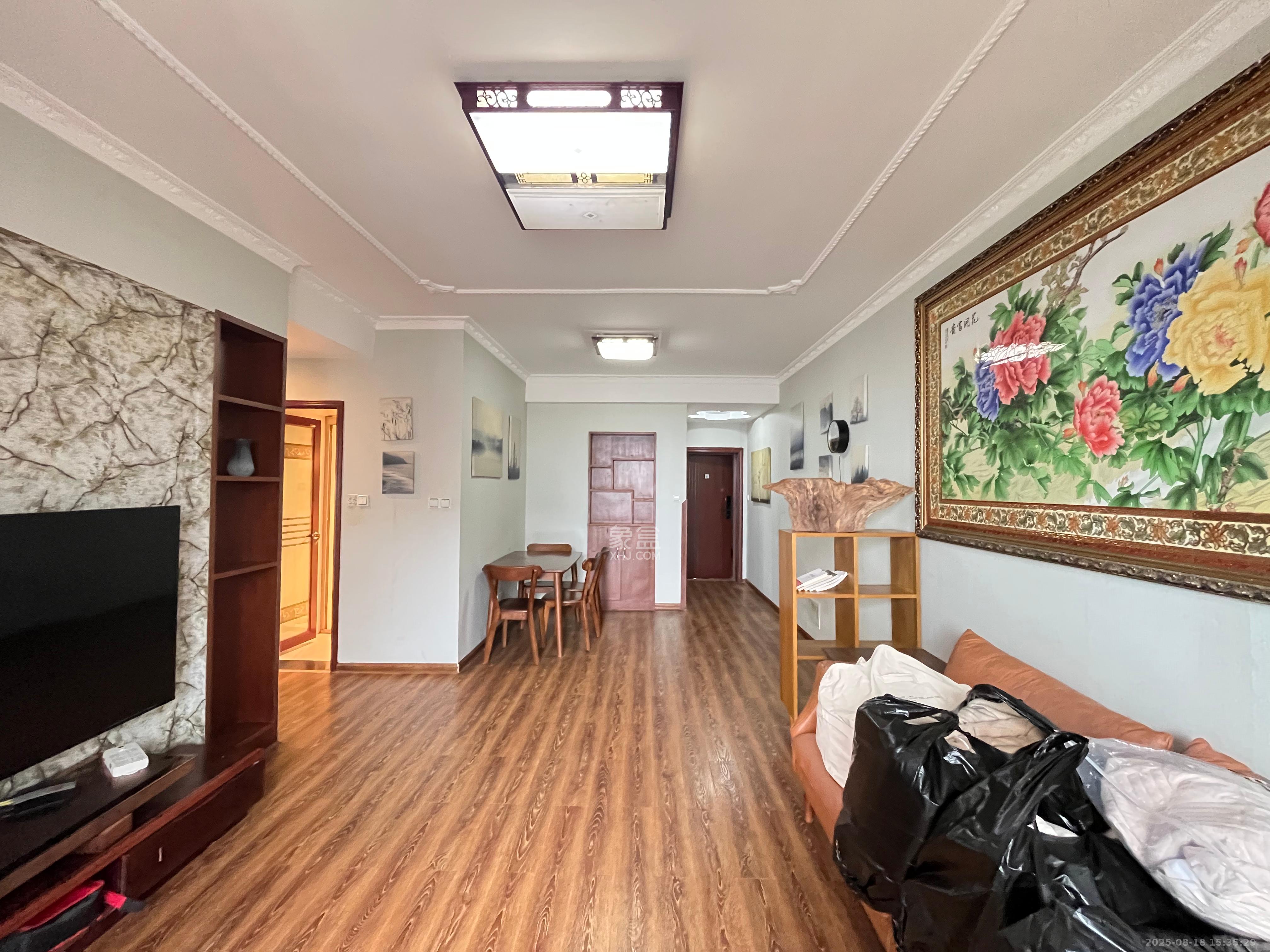 高信向日葵 3室2厅1卫 2600.0元/月 高信向日葵 3室2厅1卫 2600.0元/月室内图