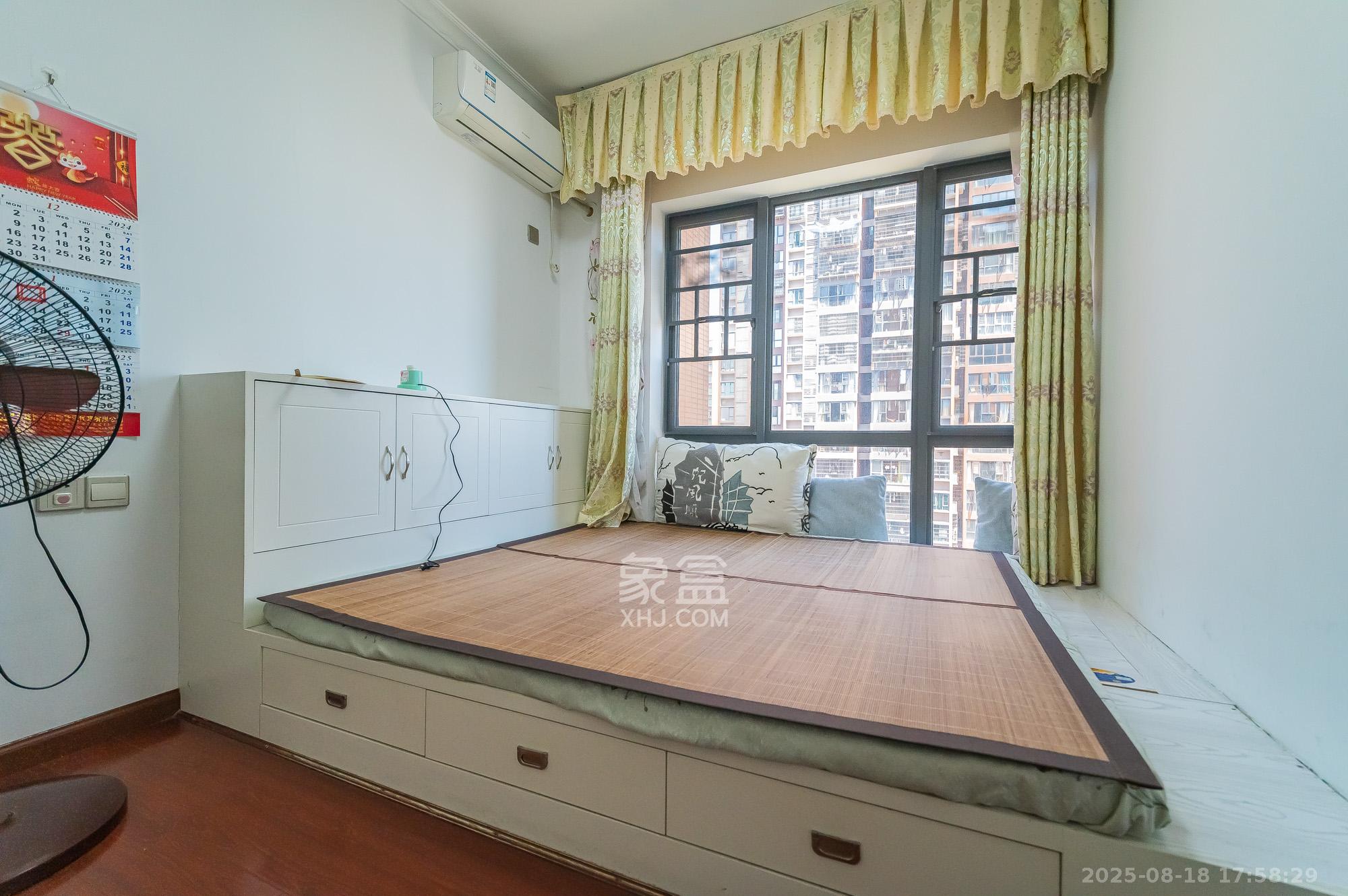 海伦春天 3室2厅2卫 95.8万 海伦春天 3室2厅2卫 95.8万卧室