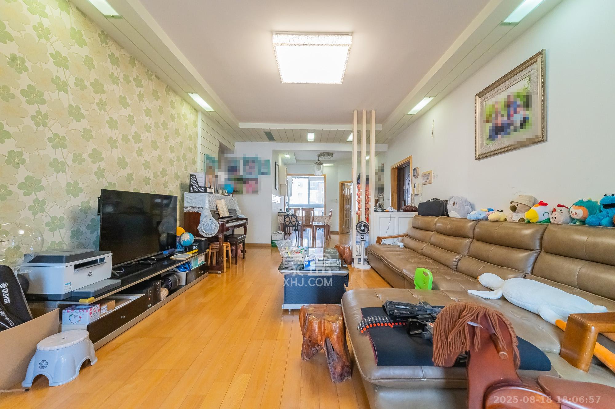 陶然居  4室2厅2卫    138.0万 陶然居  4室2厅2卫    138.0万客厅