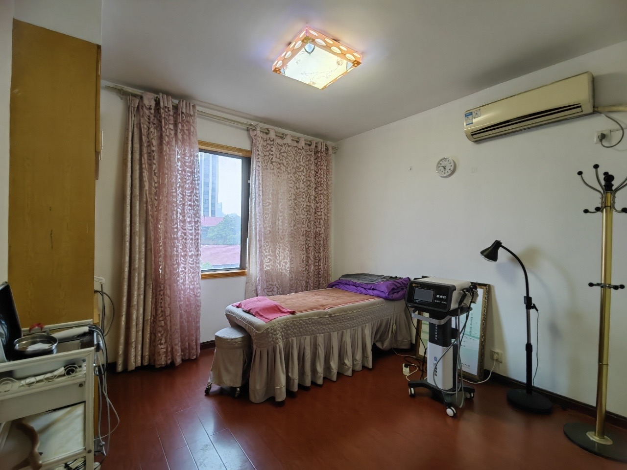 大同芙蓉 4室2厅2卫 79.8万 大同芙蓉 4室2厅2卫 79.8万客厅