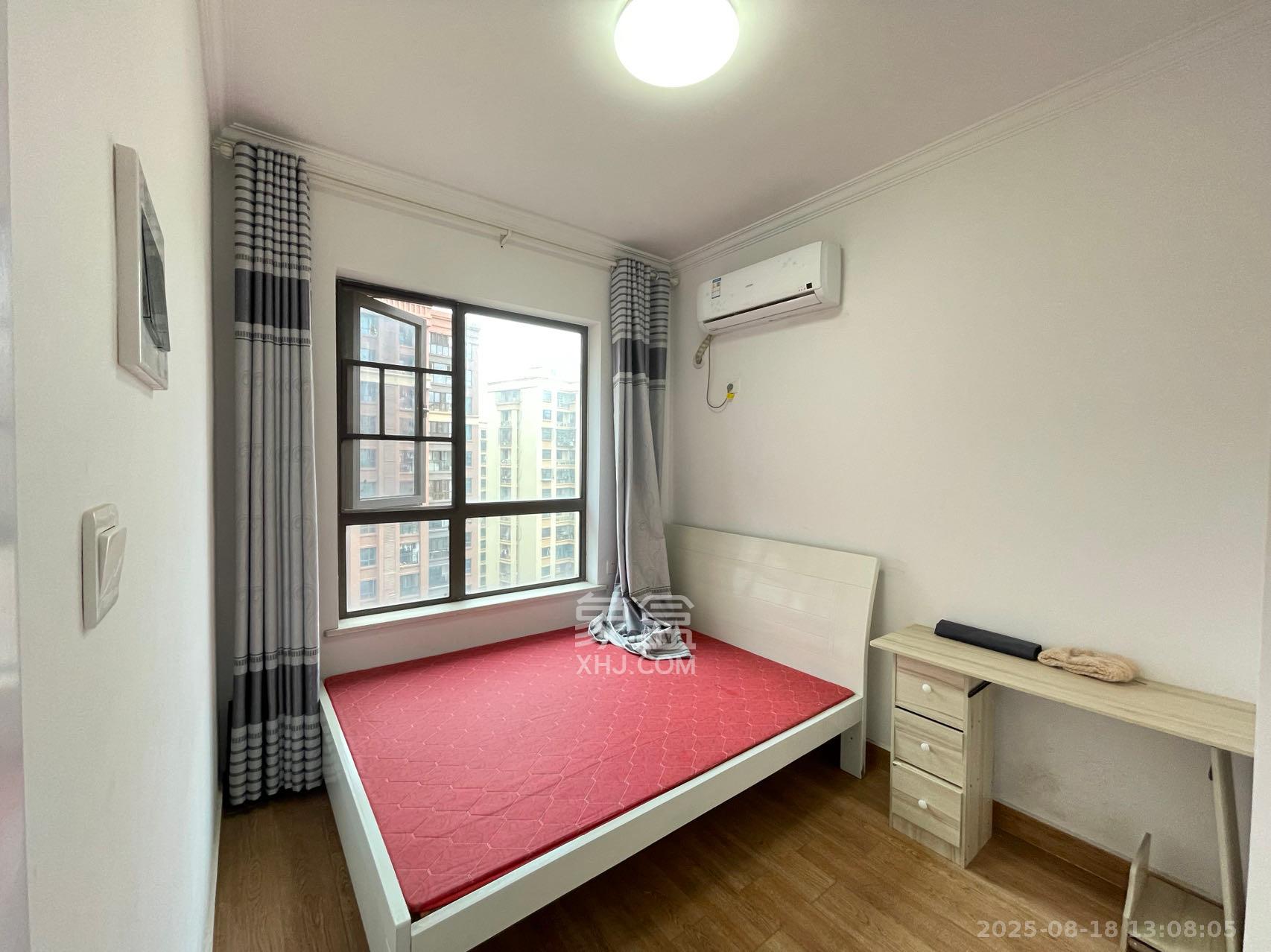 润屋美院 5室2厅2卫 3000.0元/月 润屋美院 5室2厅2卫 3000.0元/月室内图