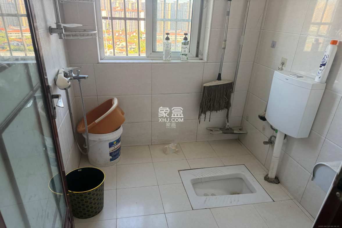 湘府十城(汇财御景湾新寓,汇财国际)  3室2厅2卫    2100.0元/月 湘府十城(汇财御景湾新寓,汇财国际)  3室2厅2卫    2100.0元/月室内图