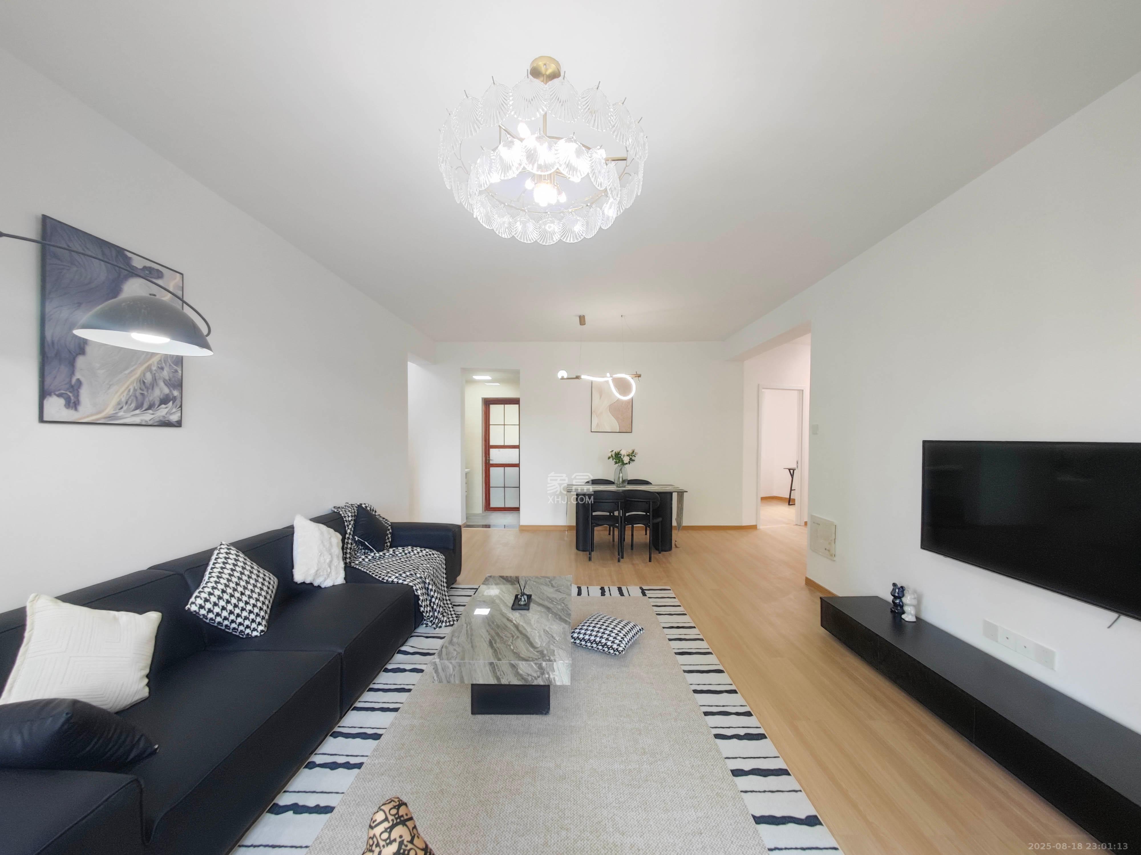 华盛世纪新城  4室1厅2卫    96.0万 华盛世纪新城  4室1厅2卫    96.0万客厅